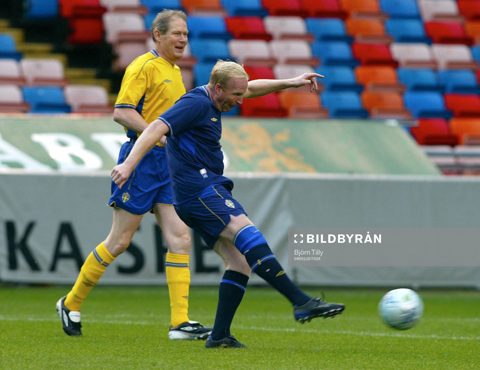 Fotboll, Sponsormatch och lagbilder