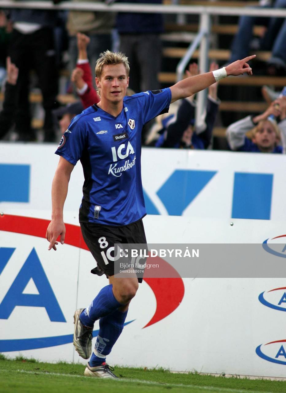 Tremålsskytten Markus Rosenberg, Halmstad, jubel
