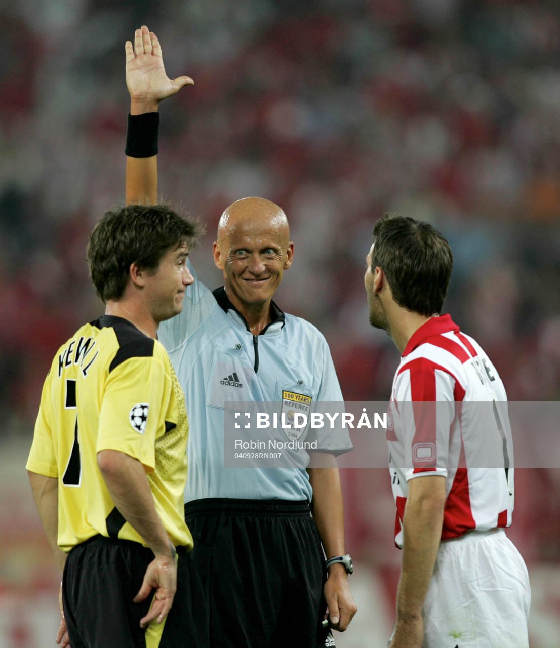 Domaren Pierluigi Collina, Italien var hård och rättvis