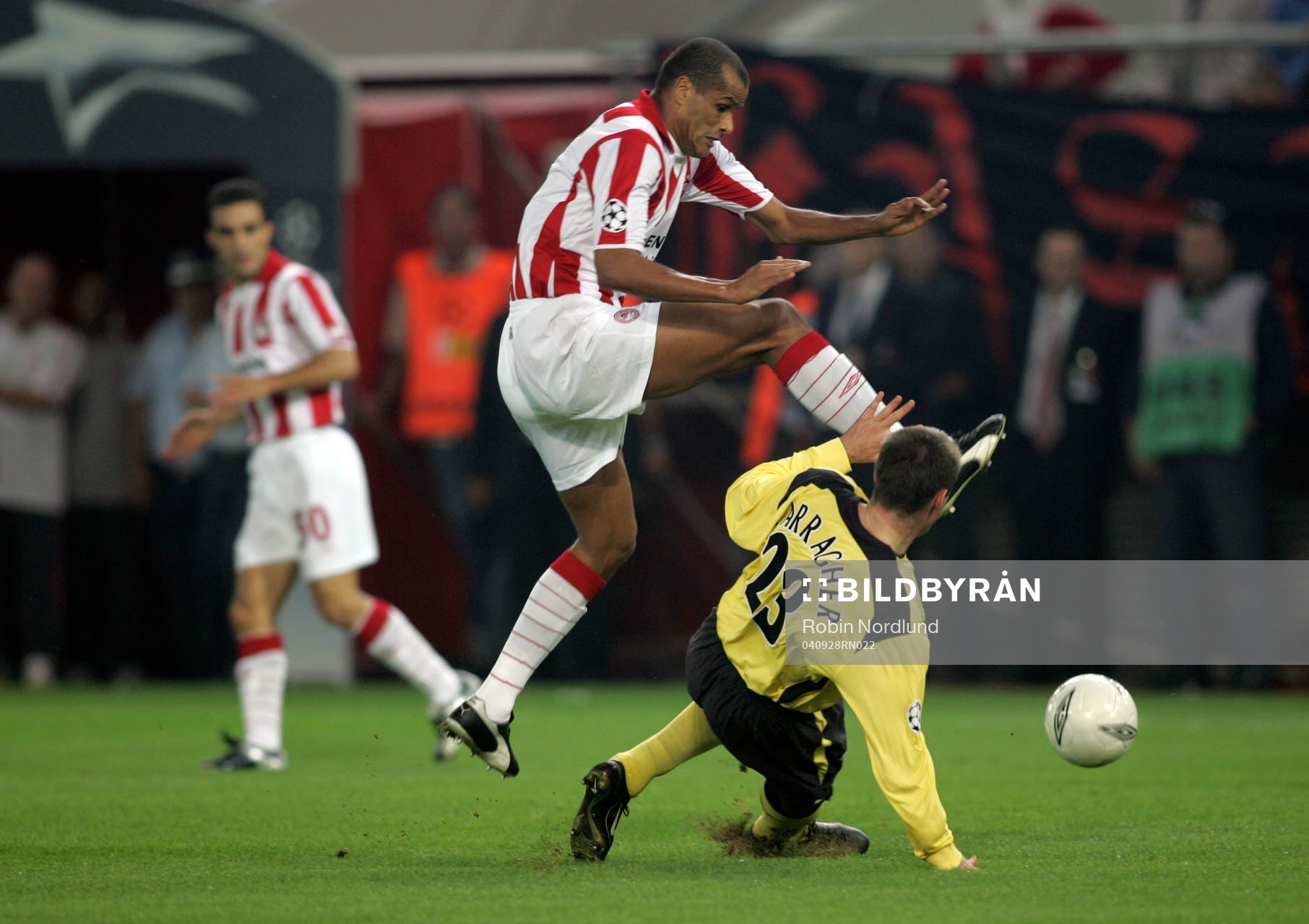 Rivaldo, Olympiakos och Jamie Carragher, Liverpool