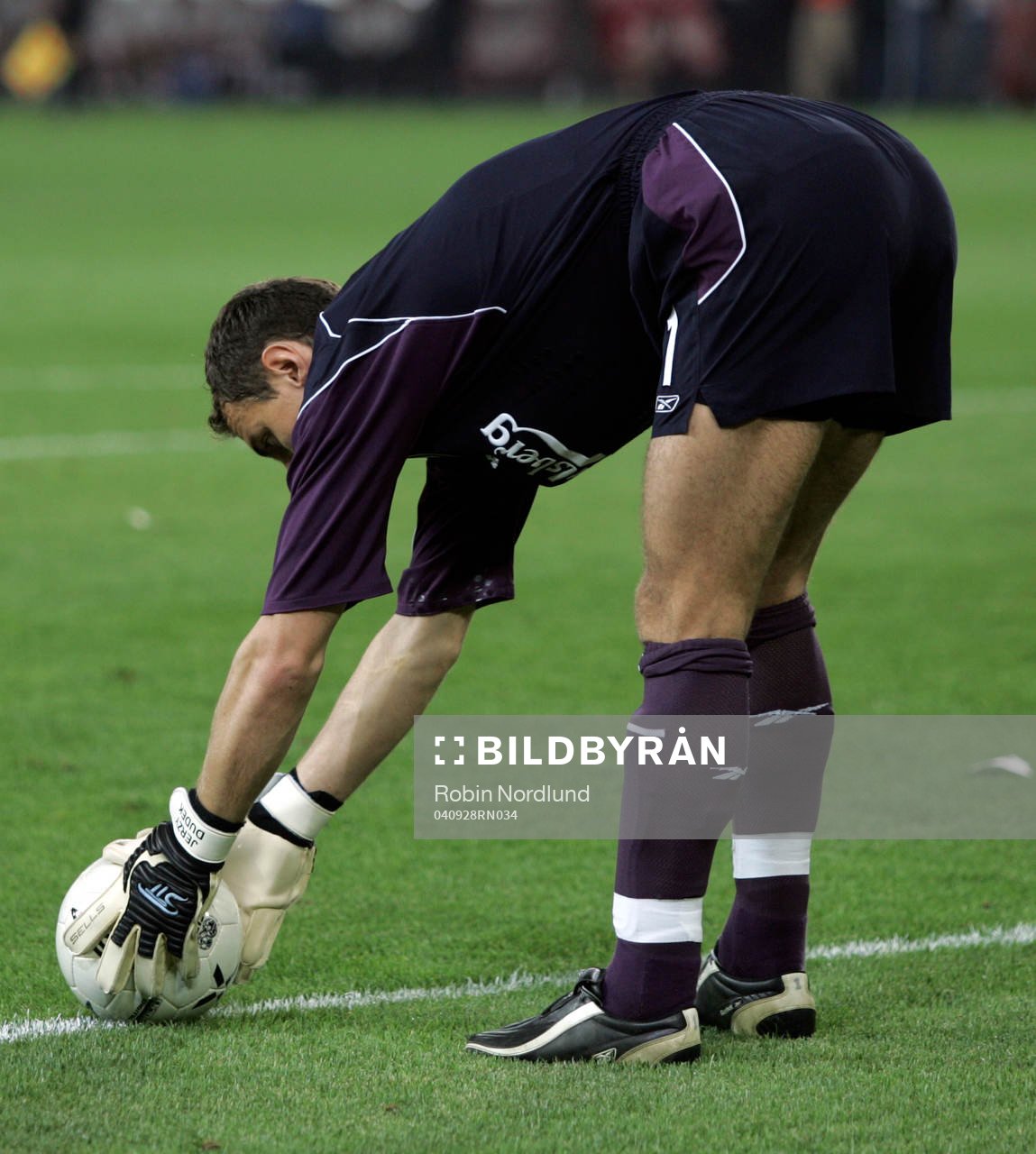  Jerzy Dudek, Målvakt Liverpool, boll.