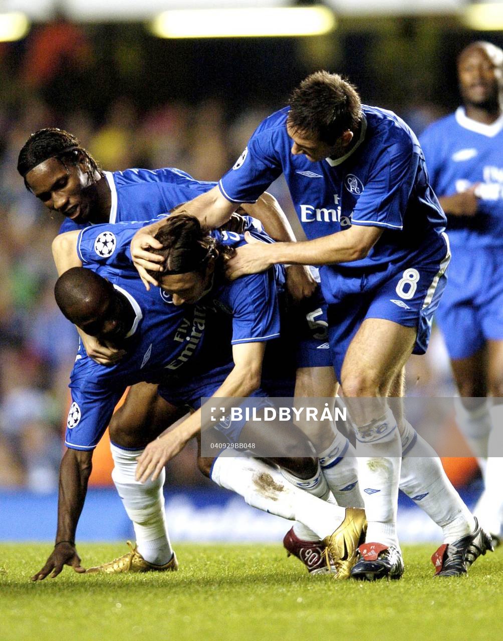 Aleksei Smertin och Didier Drogba, Chelsea (Jubel)