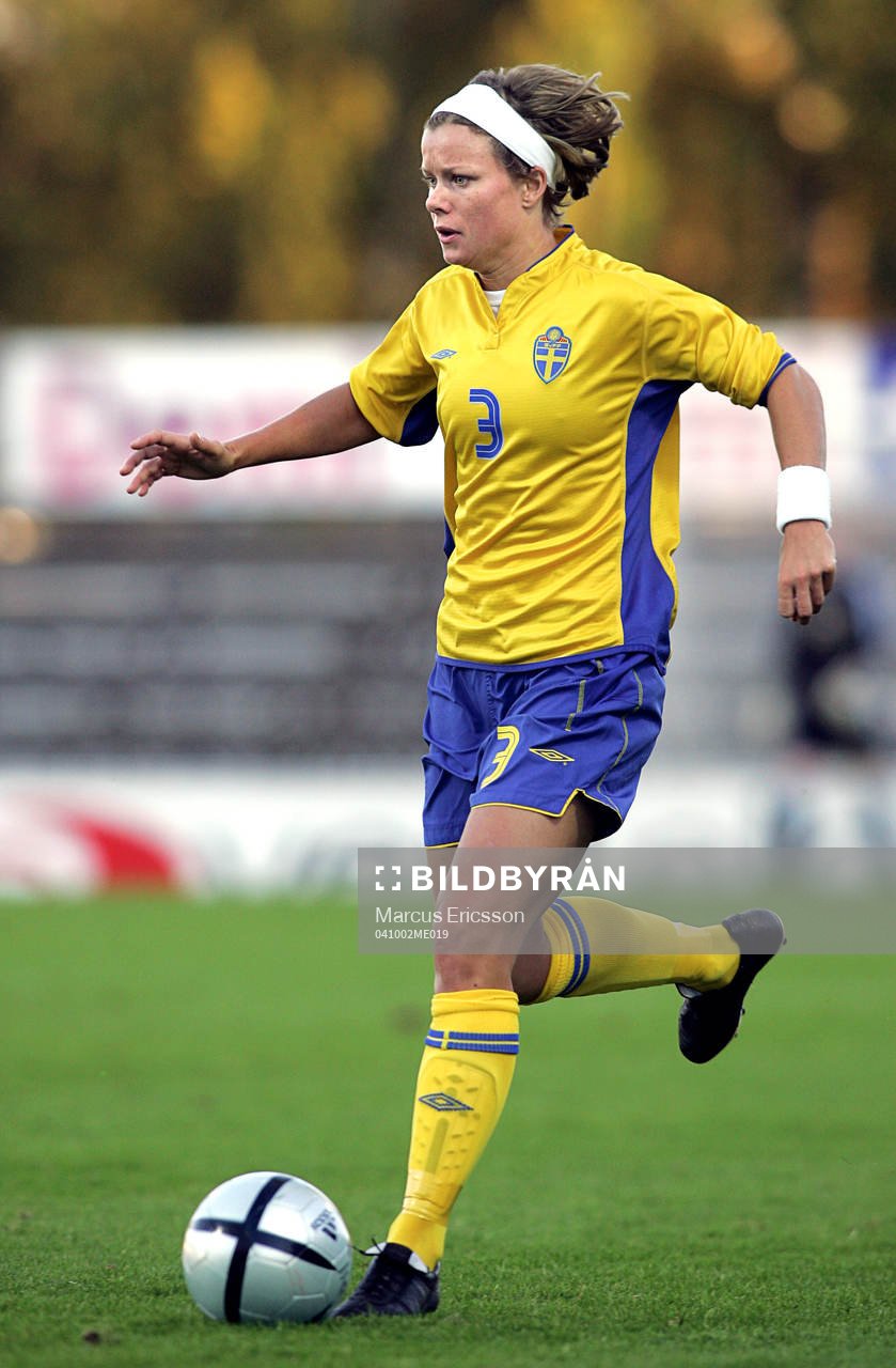 Sara Thunebro, Sverige
