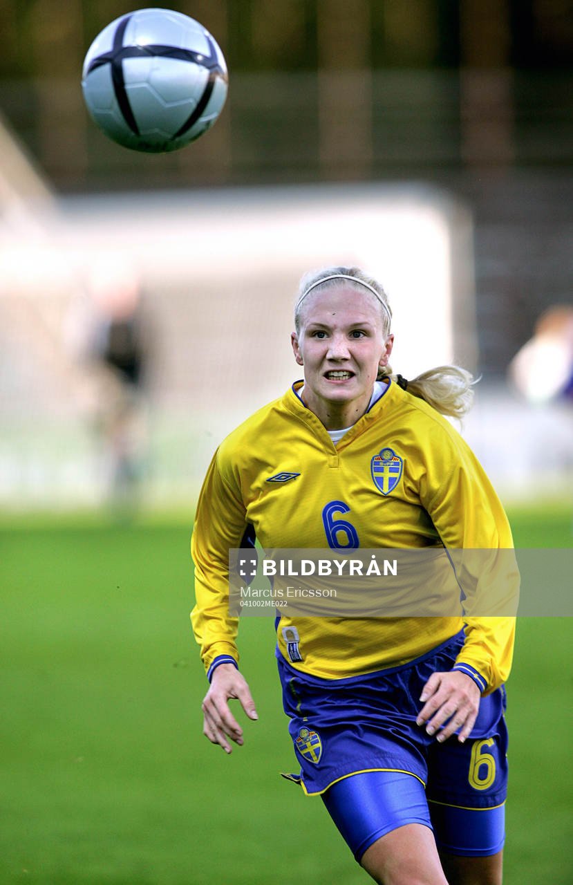 Anna Paulsson, Sverige