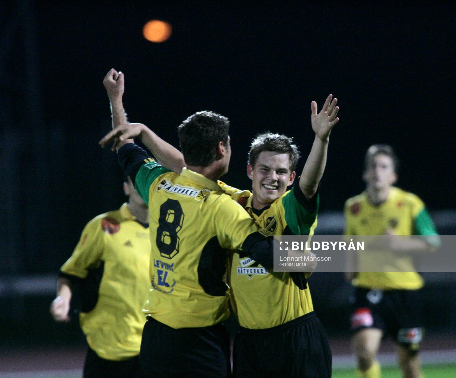  3-1, Erik Persson har avgjort matchen och jublar.