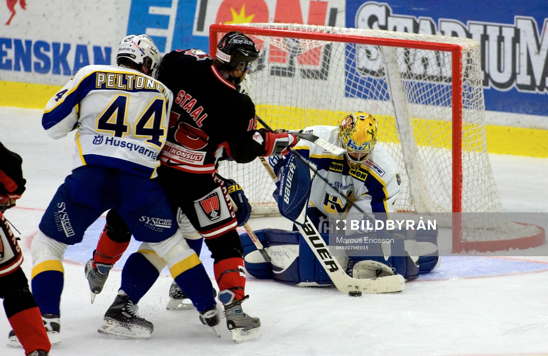 Kim Staal, Malmö. Kimmo Peltonen och Stefan Liv, målvakt,
