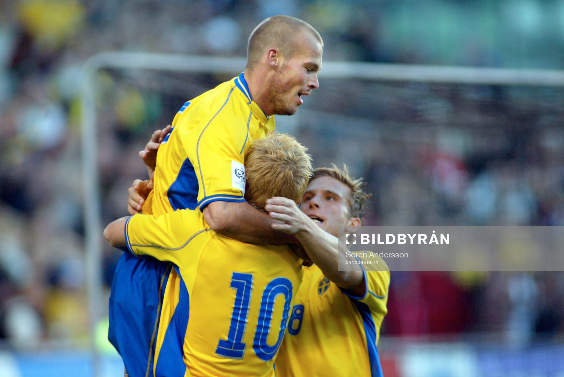 Fredrik Ljungberg, Sverige (Jubel) och Anders Svensson