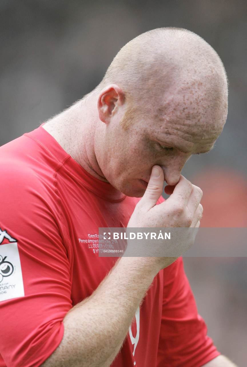 John Hartson, Wales (Depp)