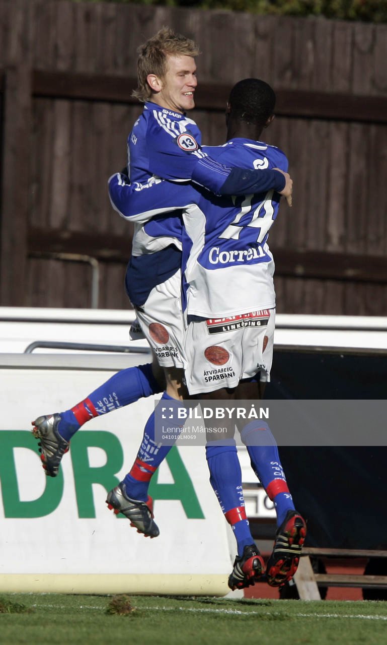 Pontus Karlsson och Aziz Corr Nyang, Åtvidaberg (Jubel)