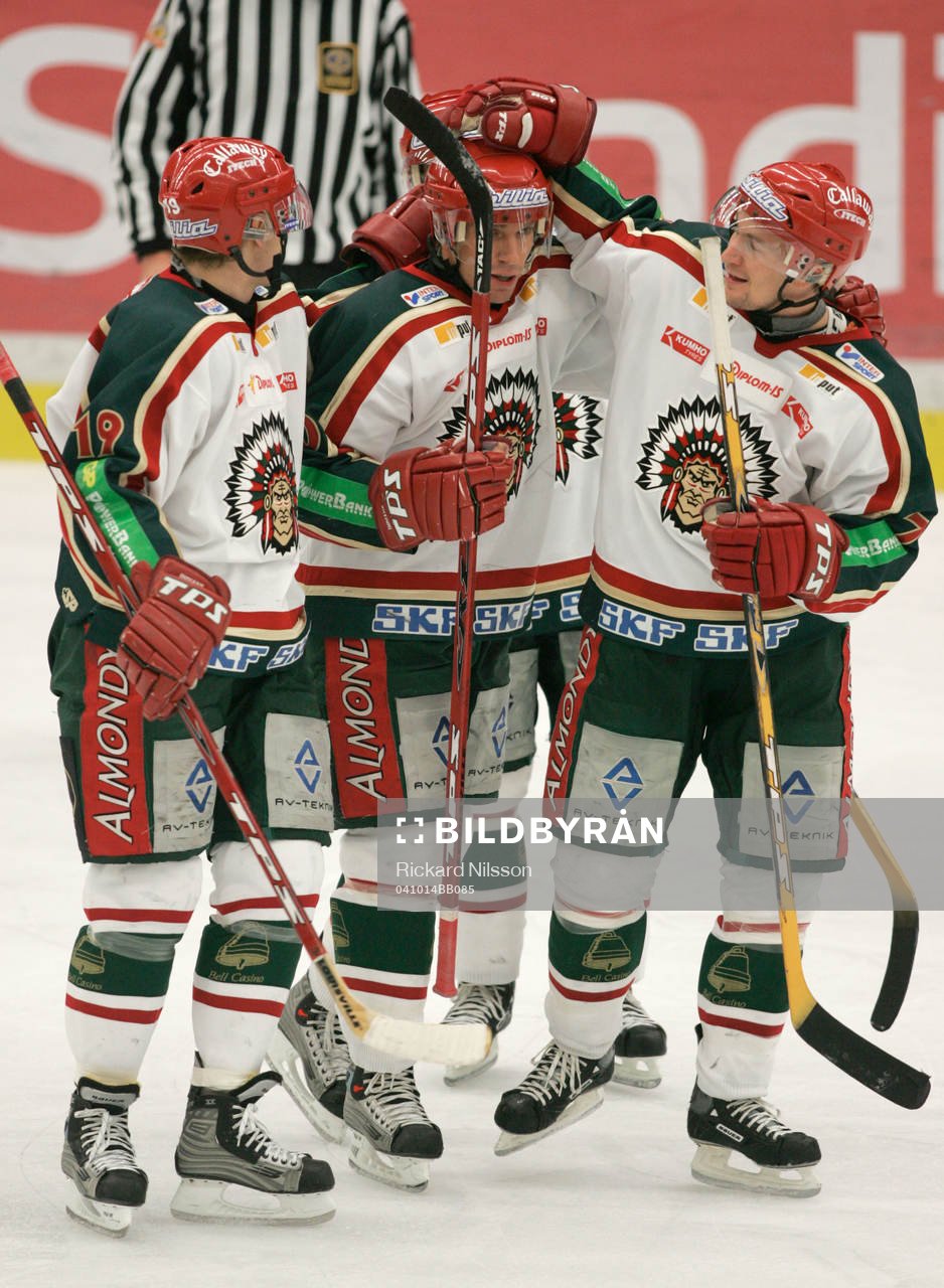 Jari Tolsa, Joel Lundqvist och Antti-Jussi Niemi,