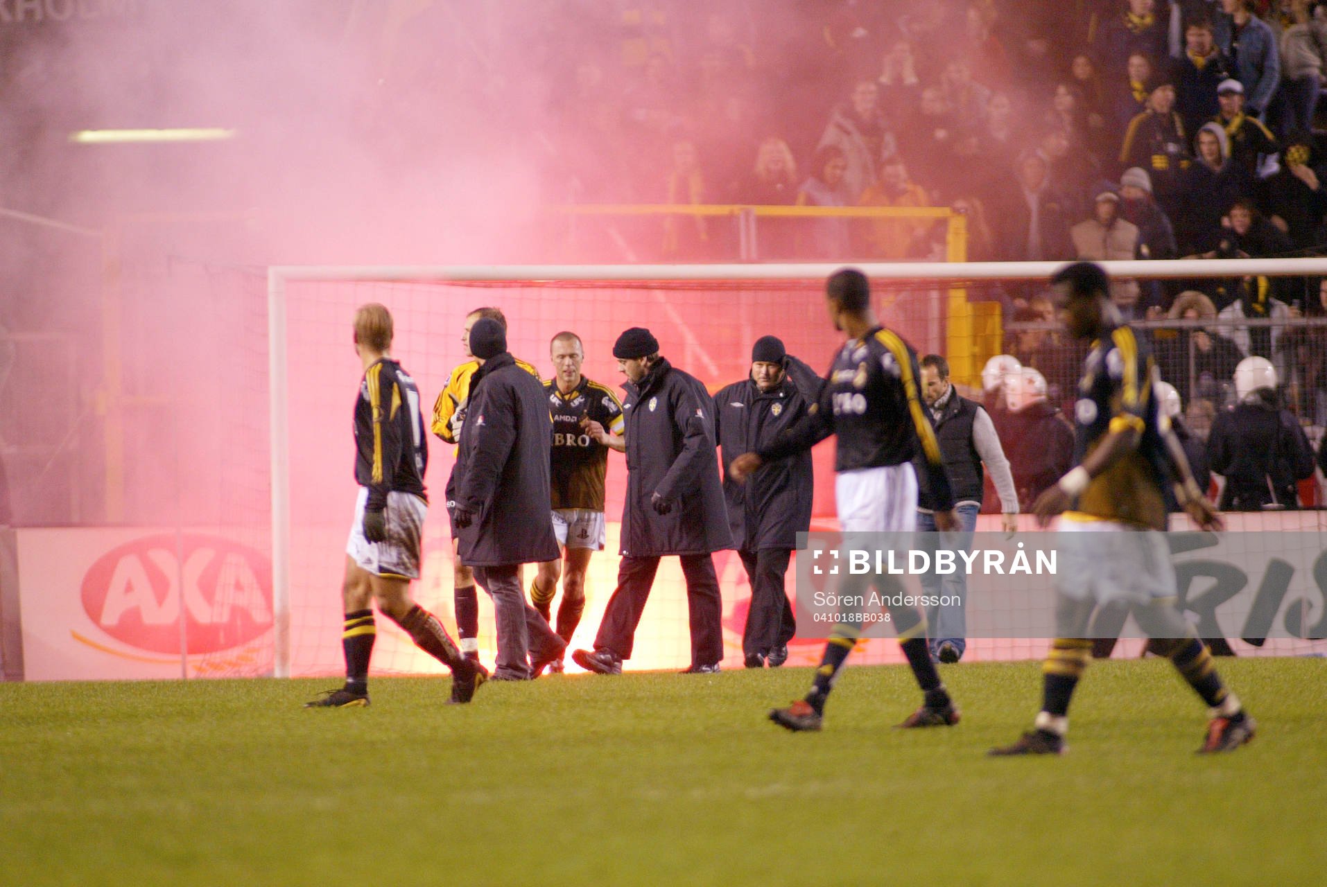 Supporter, rök, läktarvåld, Black Army