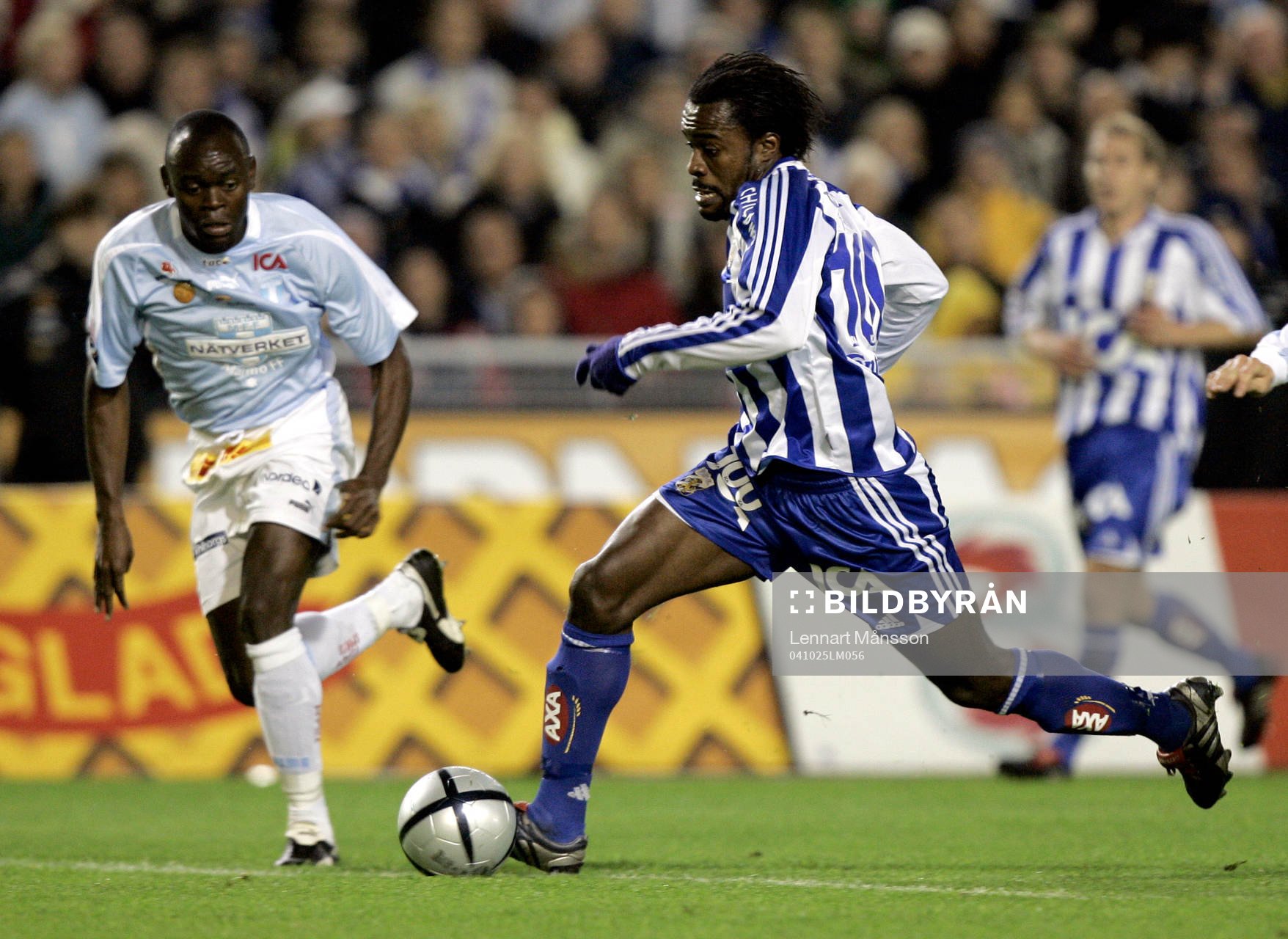 Peter Ijeh springer från gamle kompisen Josef Elanga