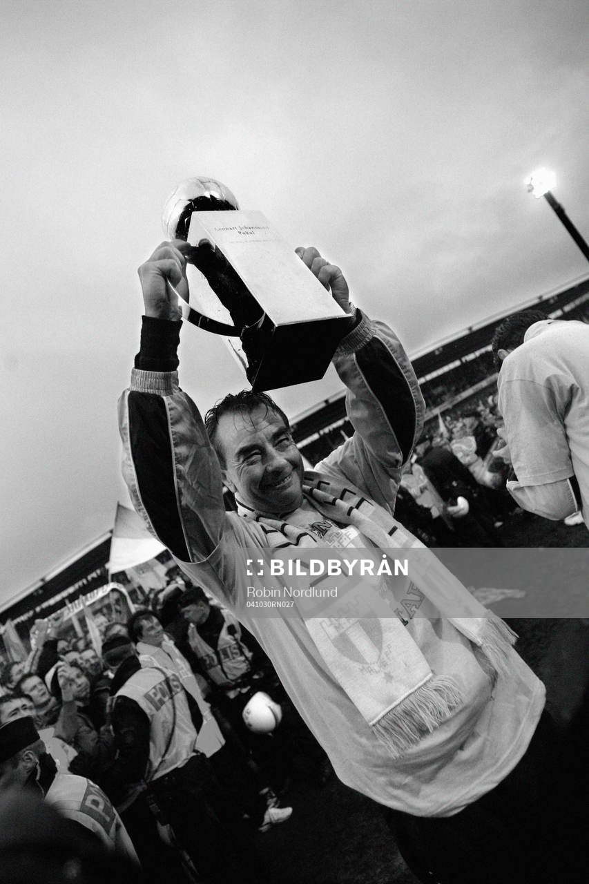 Tom Prahl, tränare, pokal, segerpokal, buckla.  (SM-guld,