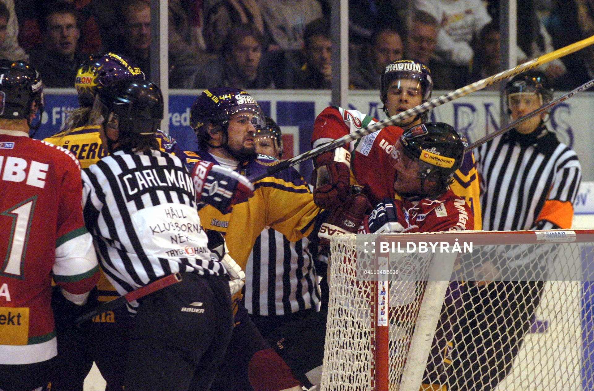 Sheldon Souray, Färjestad,  trycker till  Daniel Cleary,