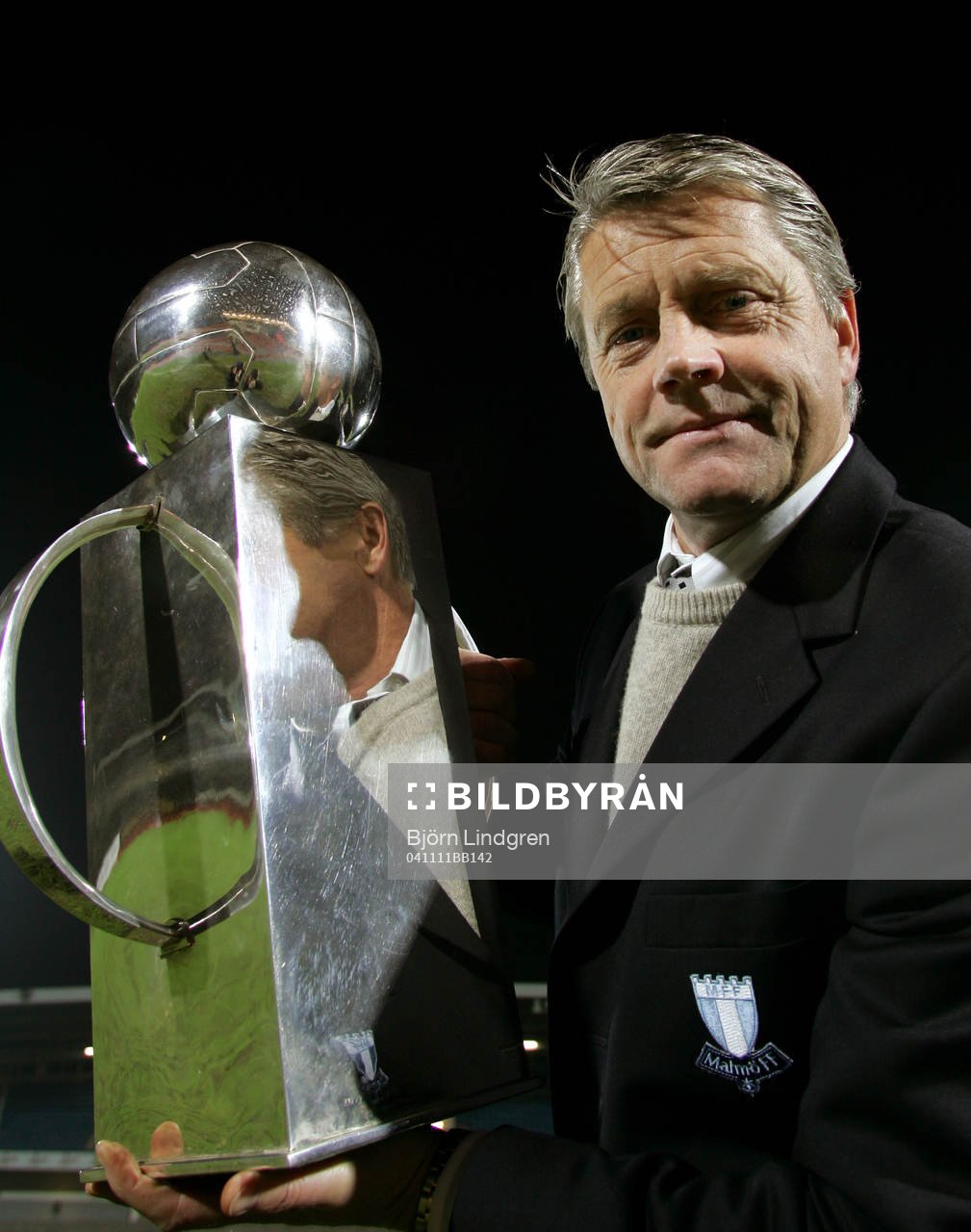 Fotboll, Malmö FF, Hasse Borg med SM-bucklan, Lennart