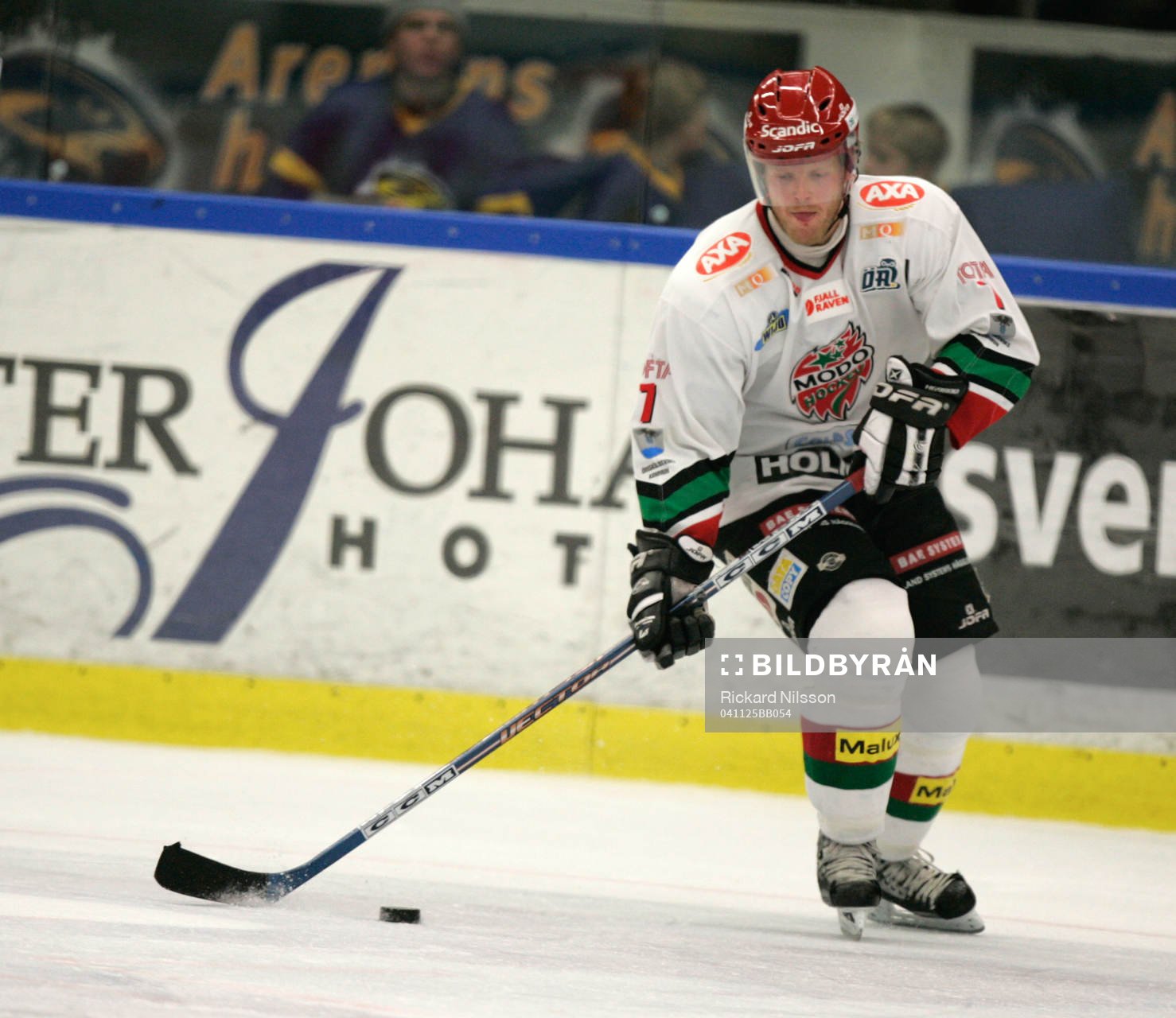 Jesper Damgaard, Modo