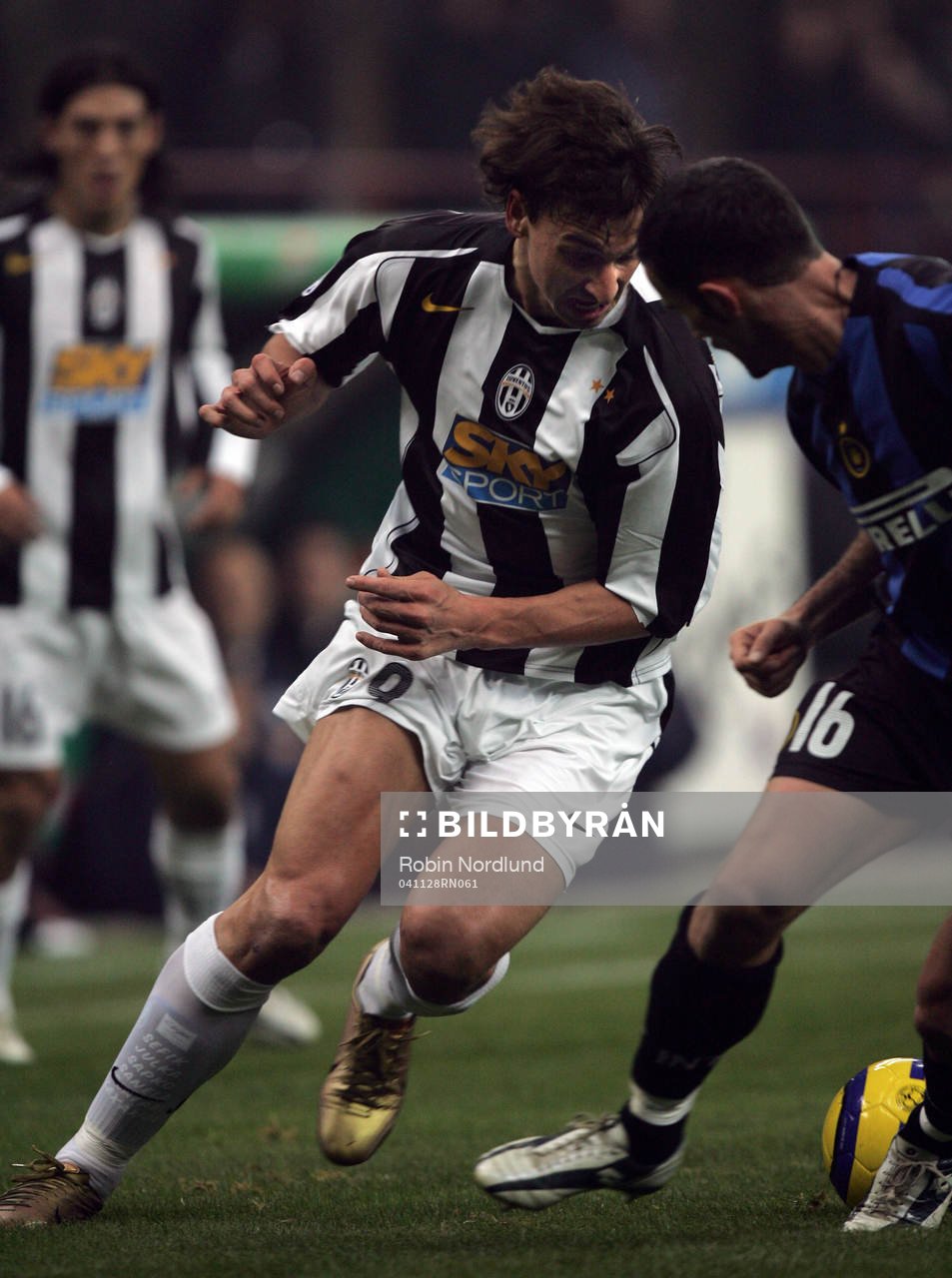 Zlatan Ibrahimovic, Juventus och Giuseppe Favalli, Inter