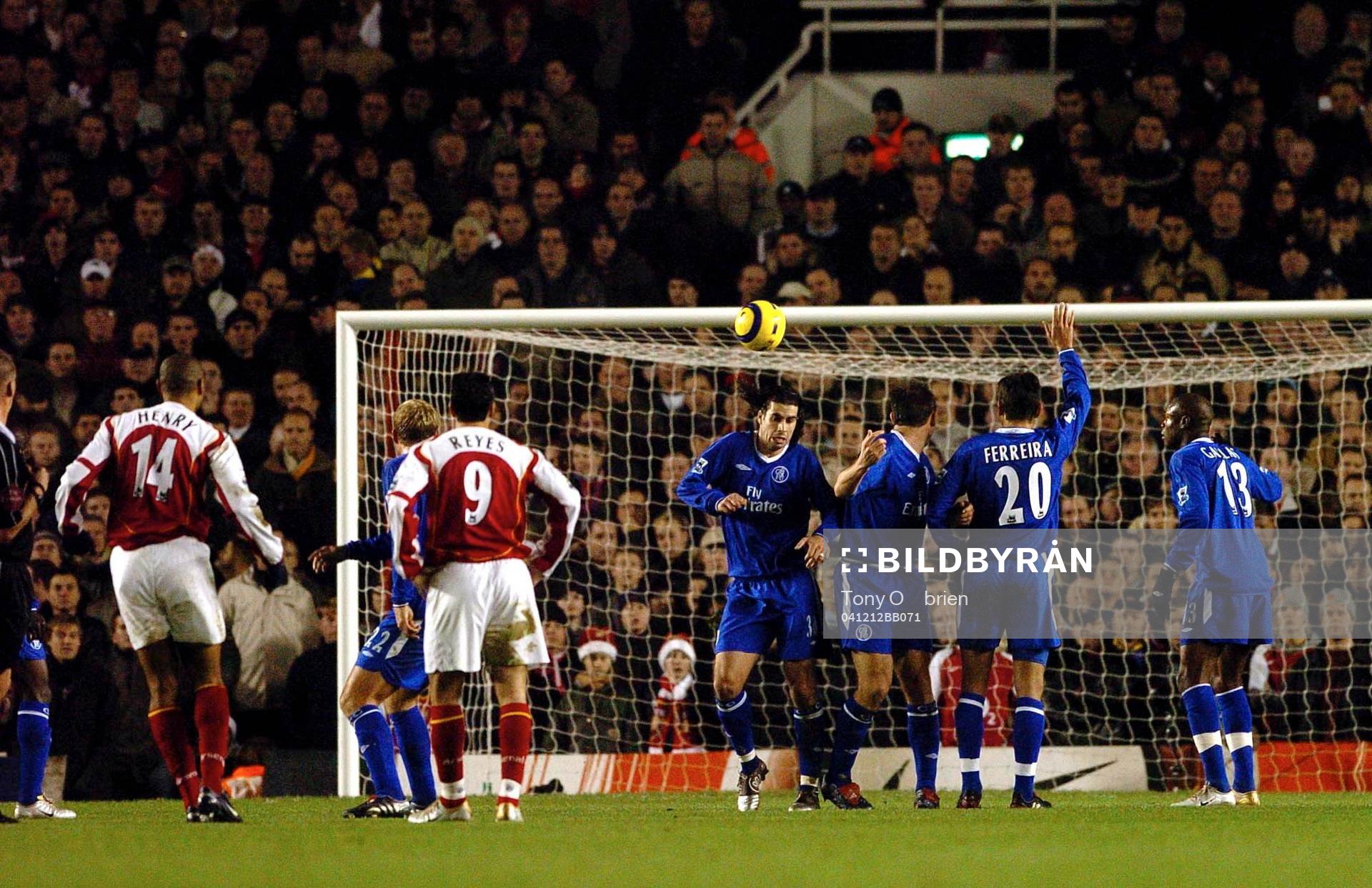 Thierry Henry, Arsenal skjuter över muren och gör mål
