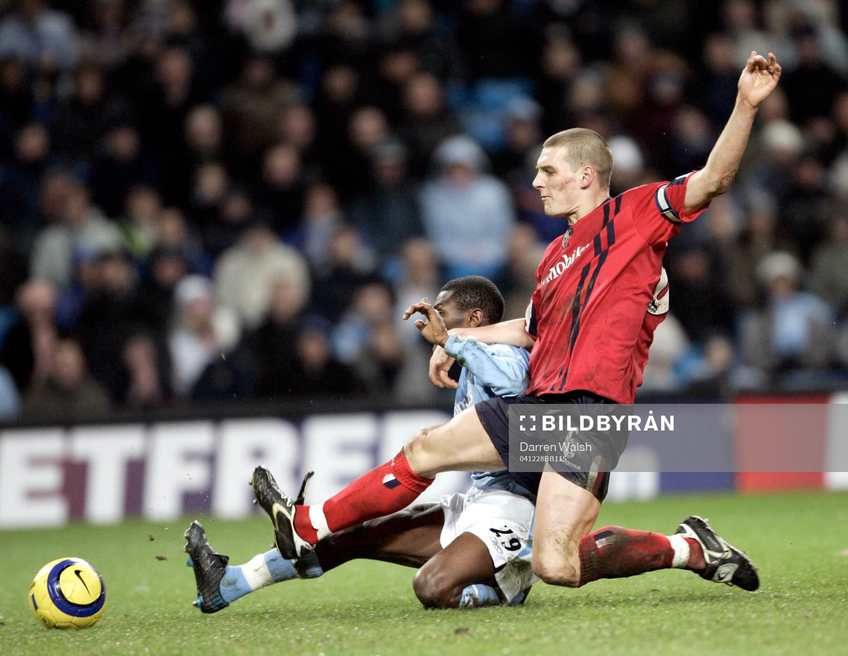 Darren Purse, West Bromwich mot Shaun Wright-Phillips, Manchester.