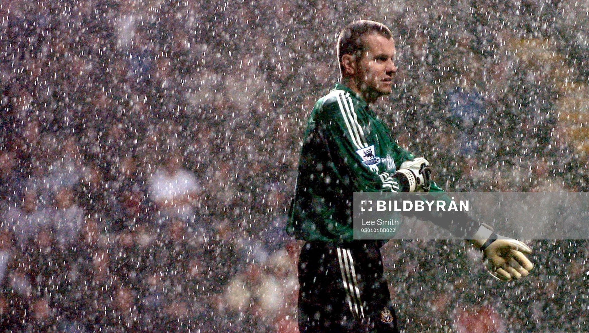 Newcastles målvakt Shay Given i tungt regn