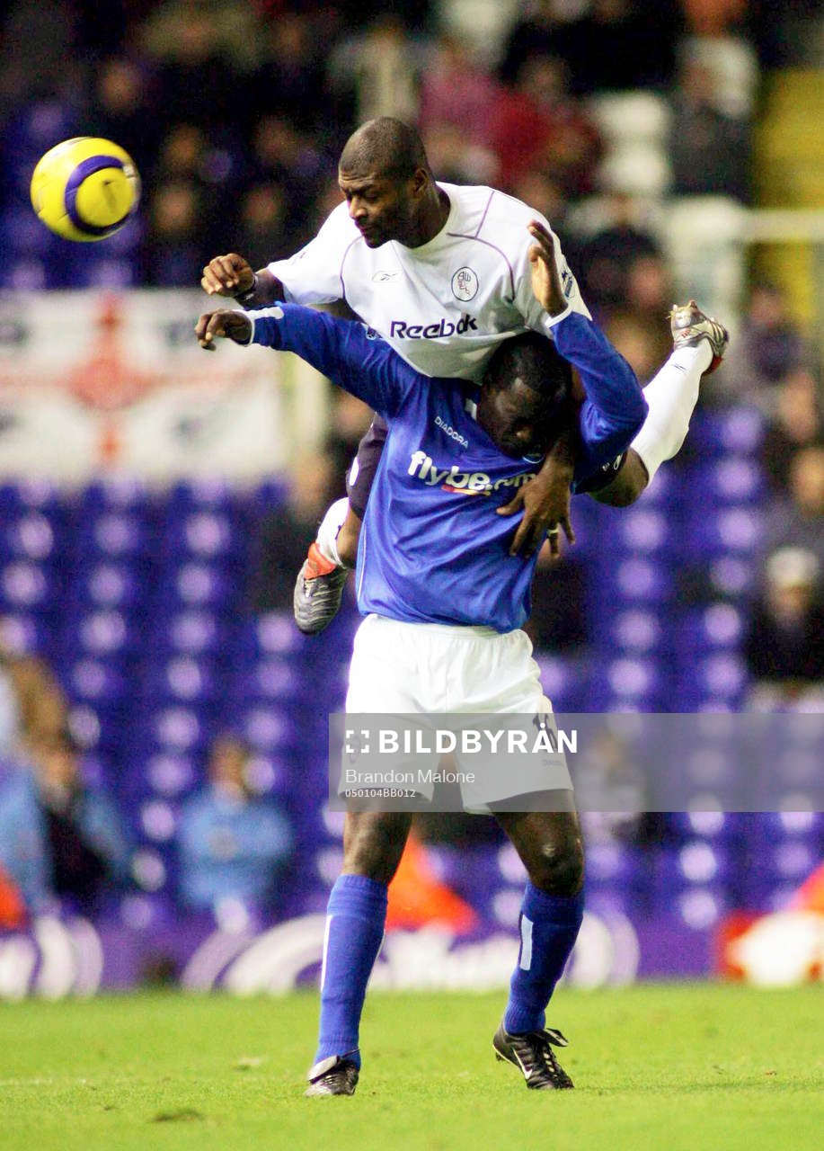 Emile Heskey, Birmingham och Radhi Jaidi, Bolton i nickduell