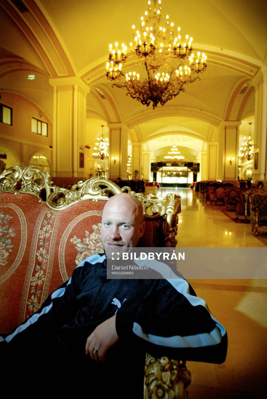 Olof Persson fotograferad på lyxhotellet Kremlin Hotell