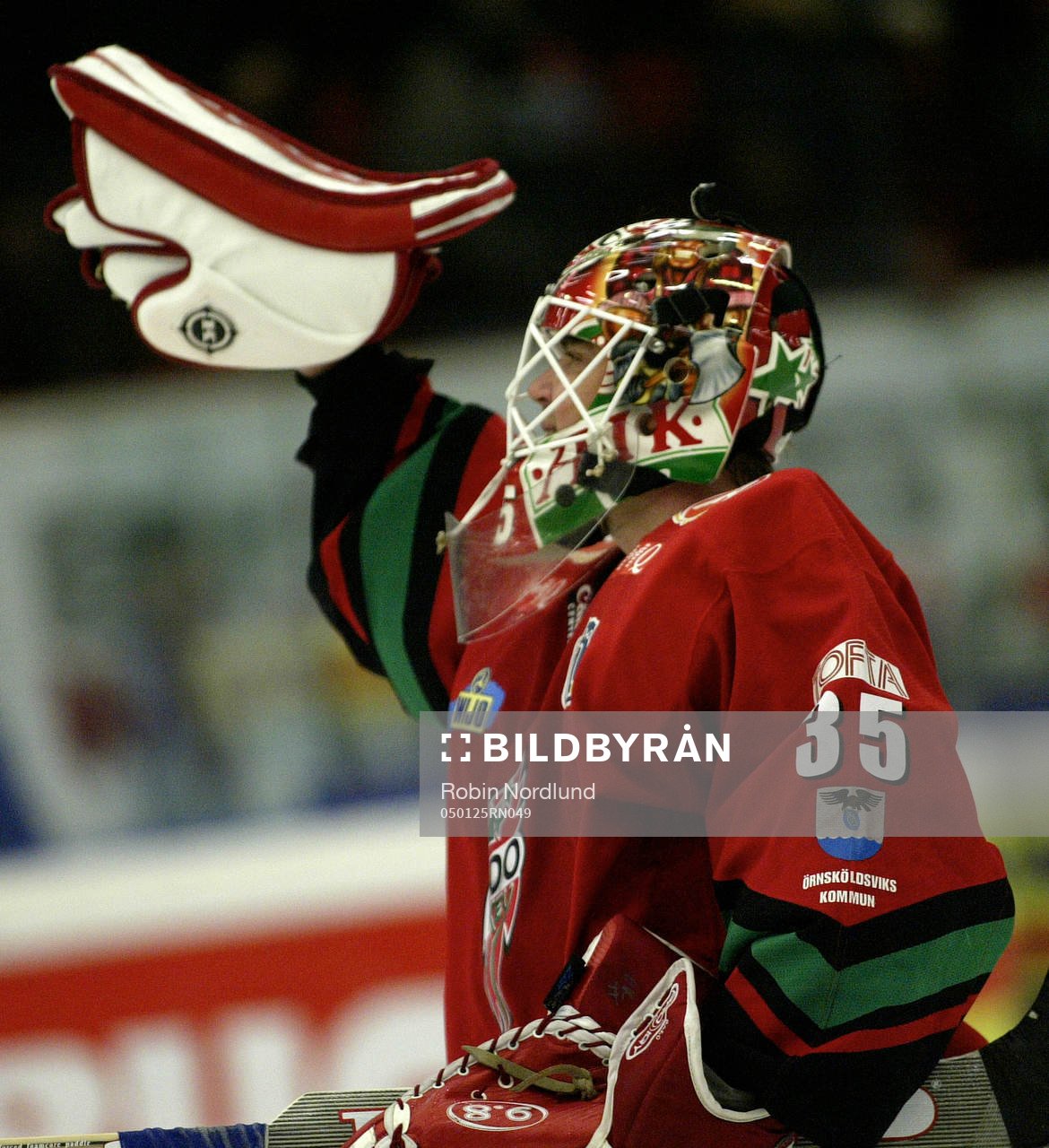 Tommy Salo tackar publiken