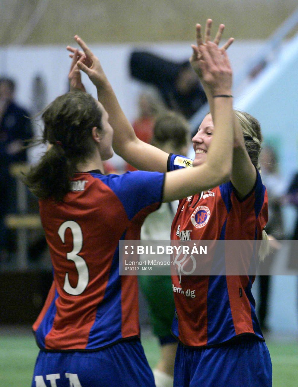 Dam, Örebro - Hammarby. Örebro har avgjort och jublar