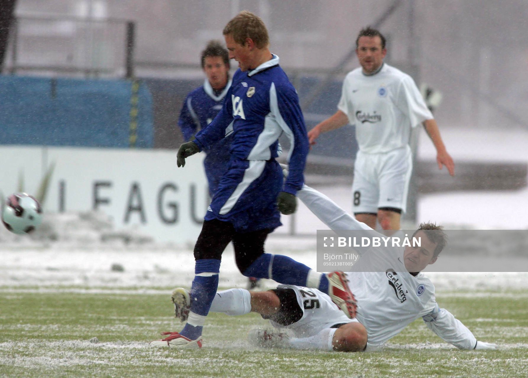 Fotboll, Royal League, Halmstad - Odense: Magnus Andersson, Halmstad och Nicolai Stokholm, Odense.