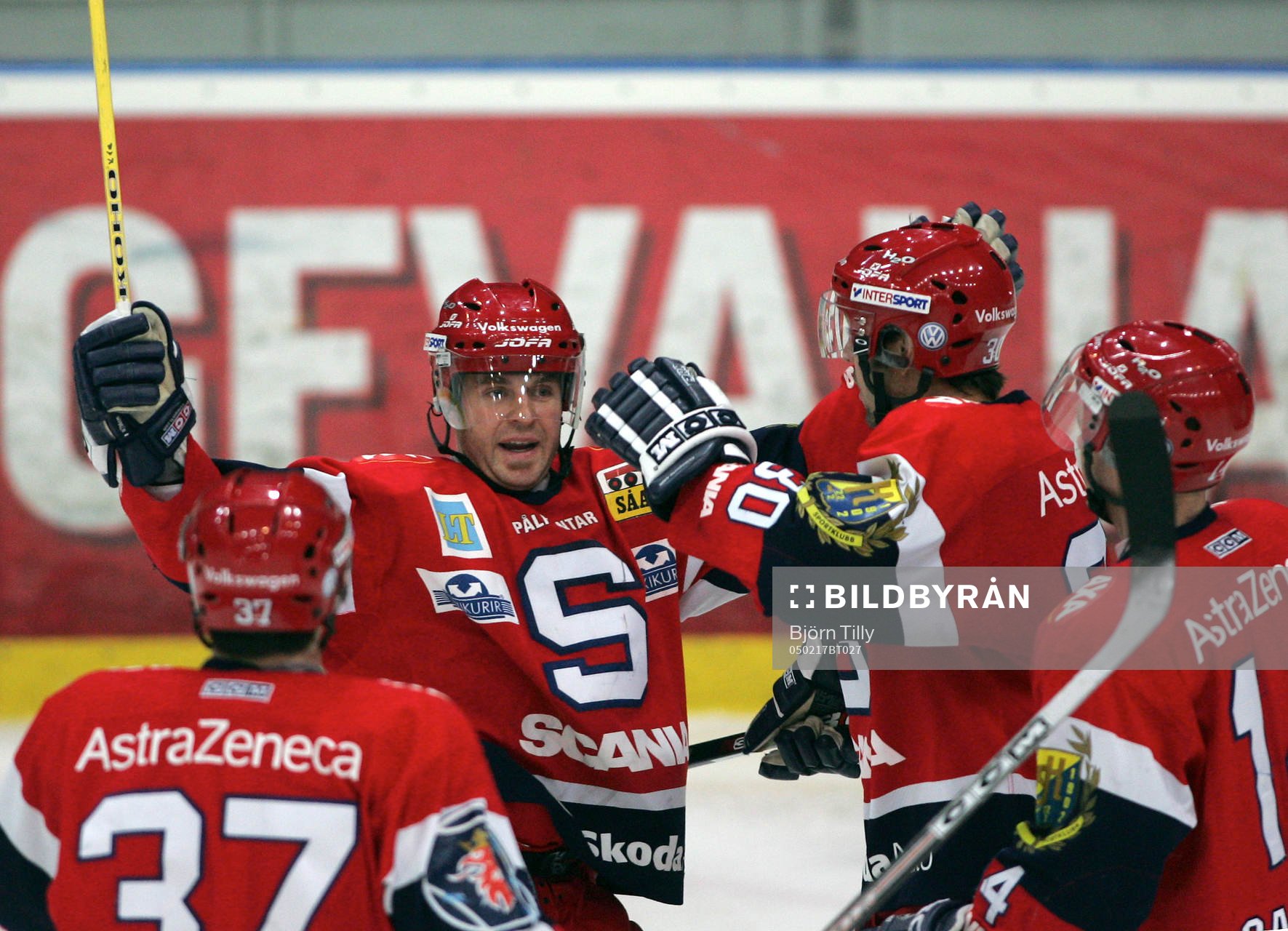 Kyle Calder, Södertälje gratuleras