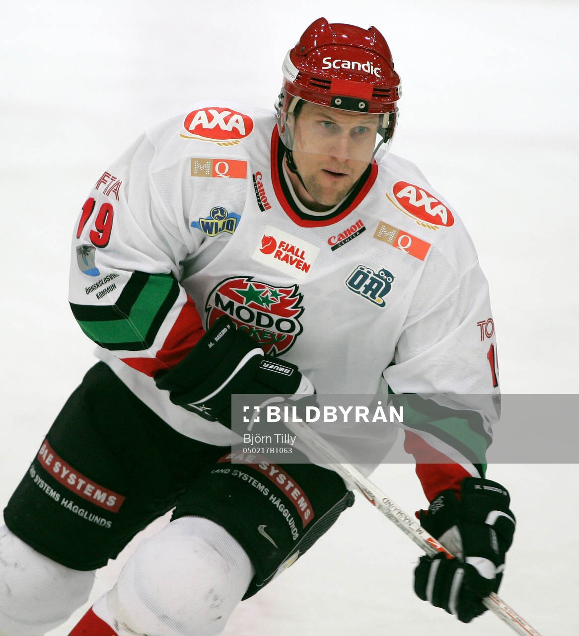 Markus Näslund, Modo