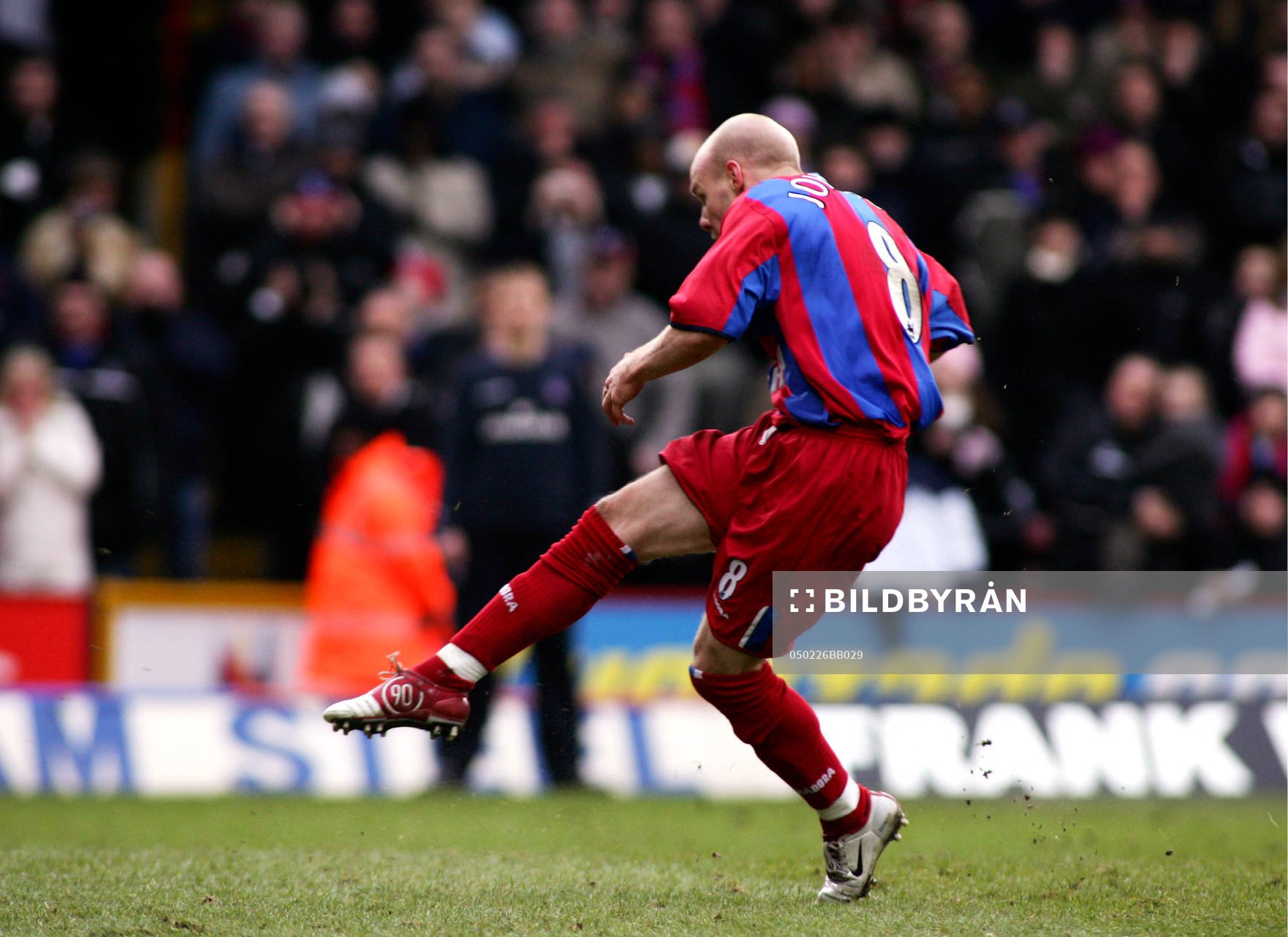 Andrew Johnson, Crystal Palace, gör mål på straff