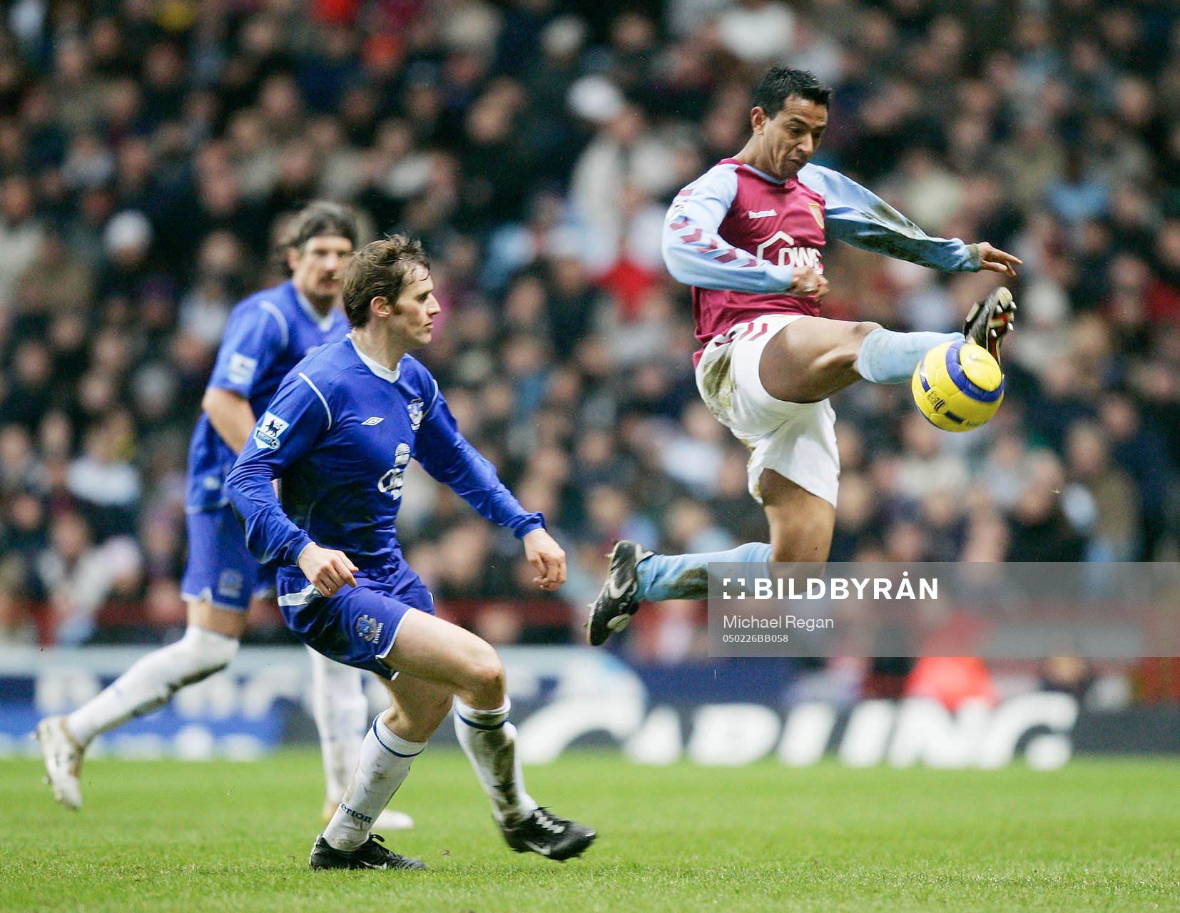 Kevin Kilbane, Everton mot Nolberto Solano, Aston Villa