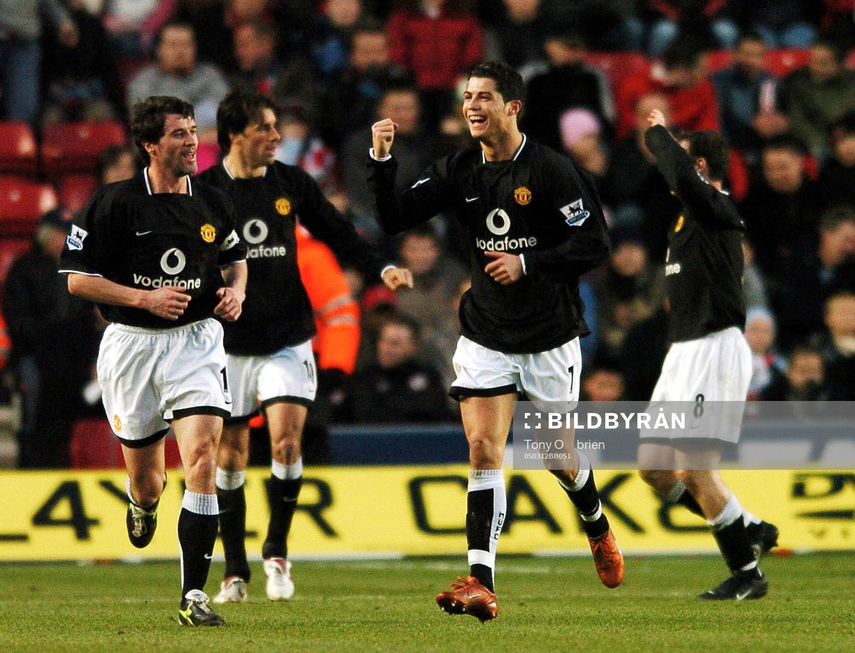 Manchester United's Cristiano Ronaldo jubel med Roy Keane
