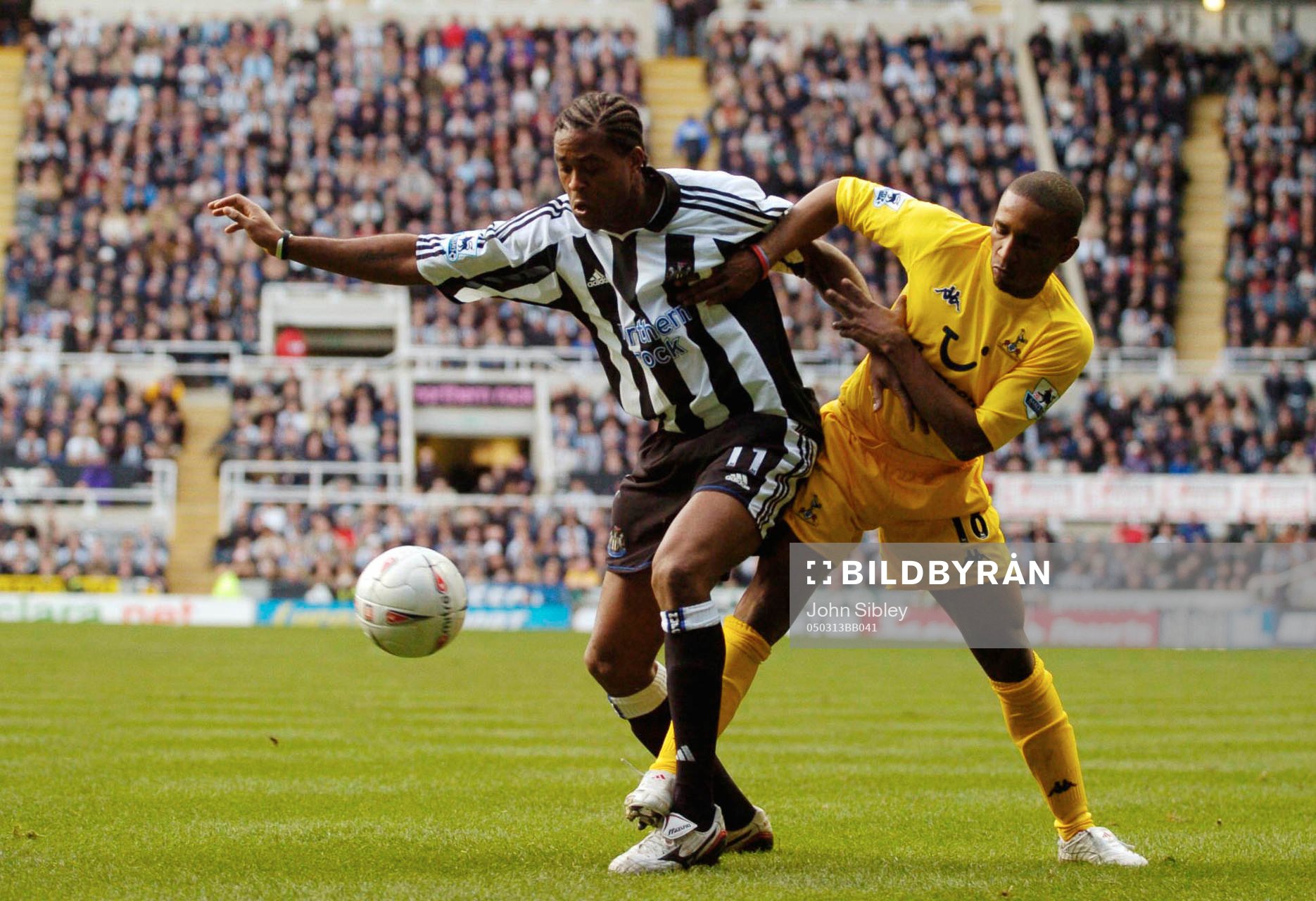 Newcastles Patrick Kluivert mot Tottenhams Jermain Defoe