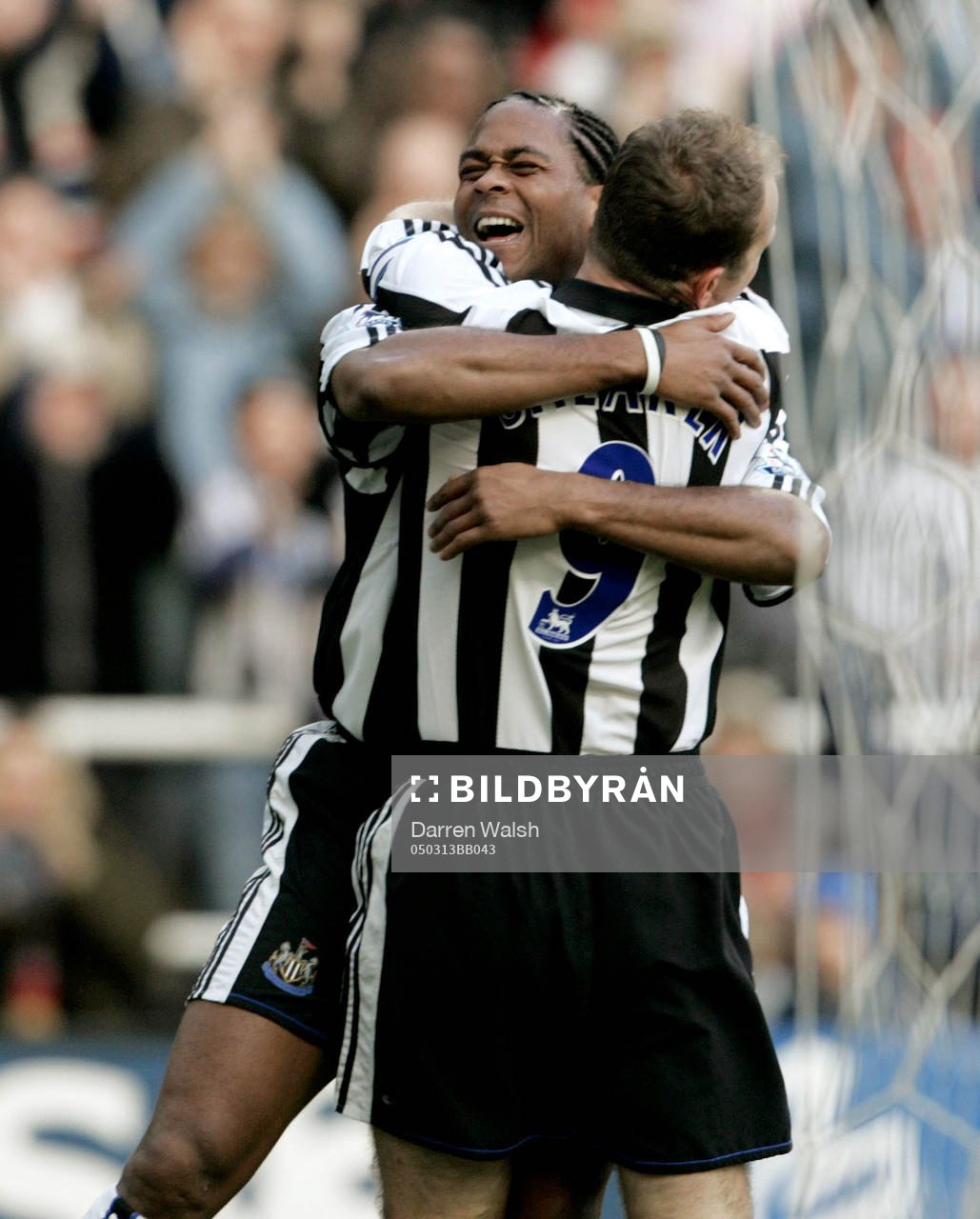 Patrick Kluivert jubel med Alan Shearer