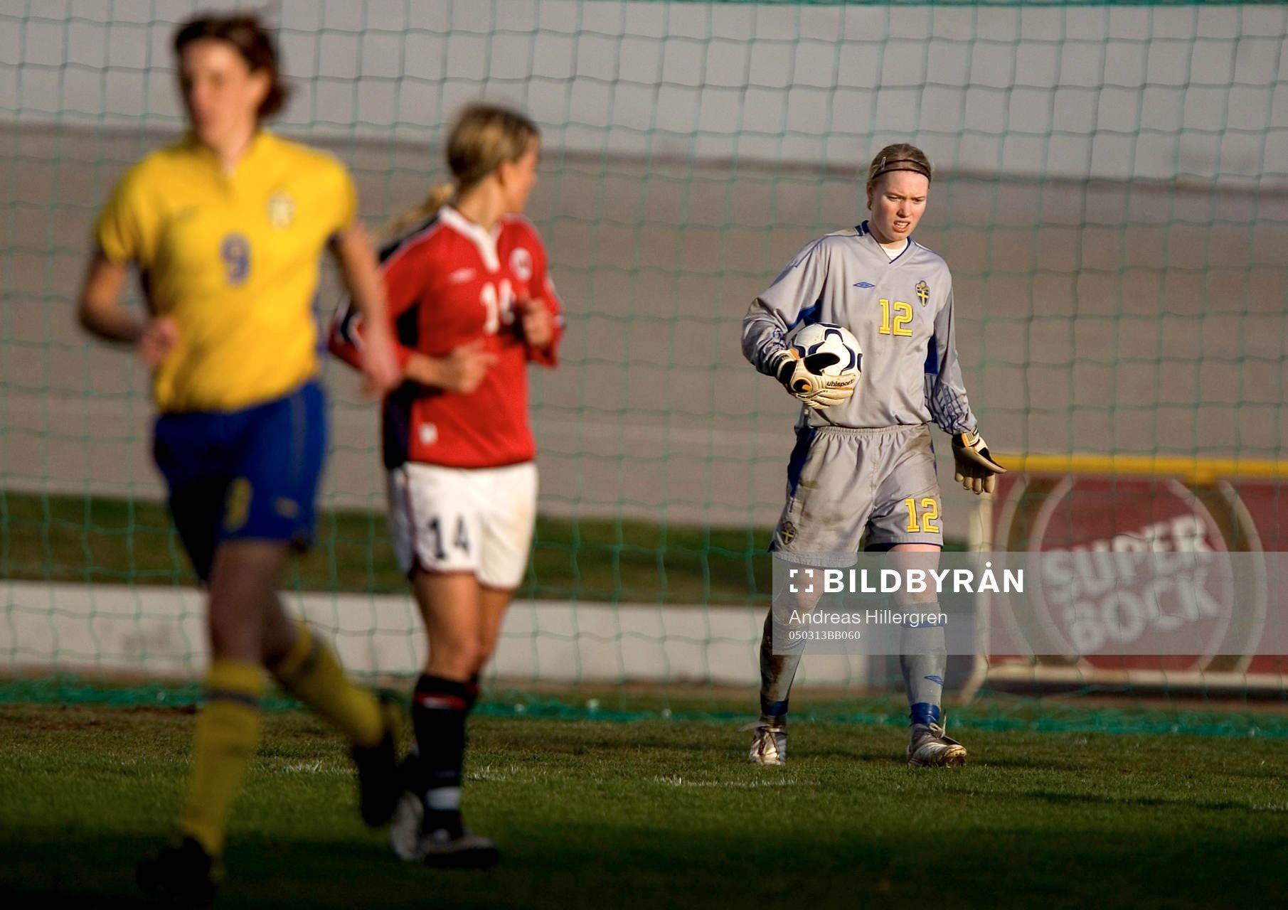 Sverige - Norge. Hedvig Lindahl