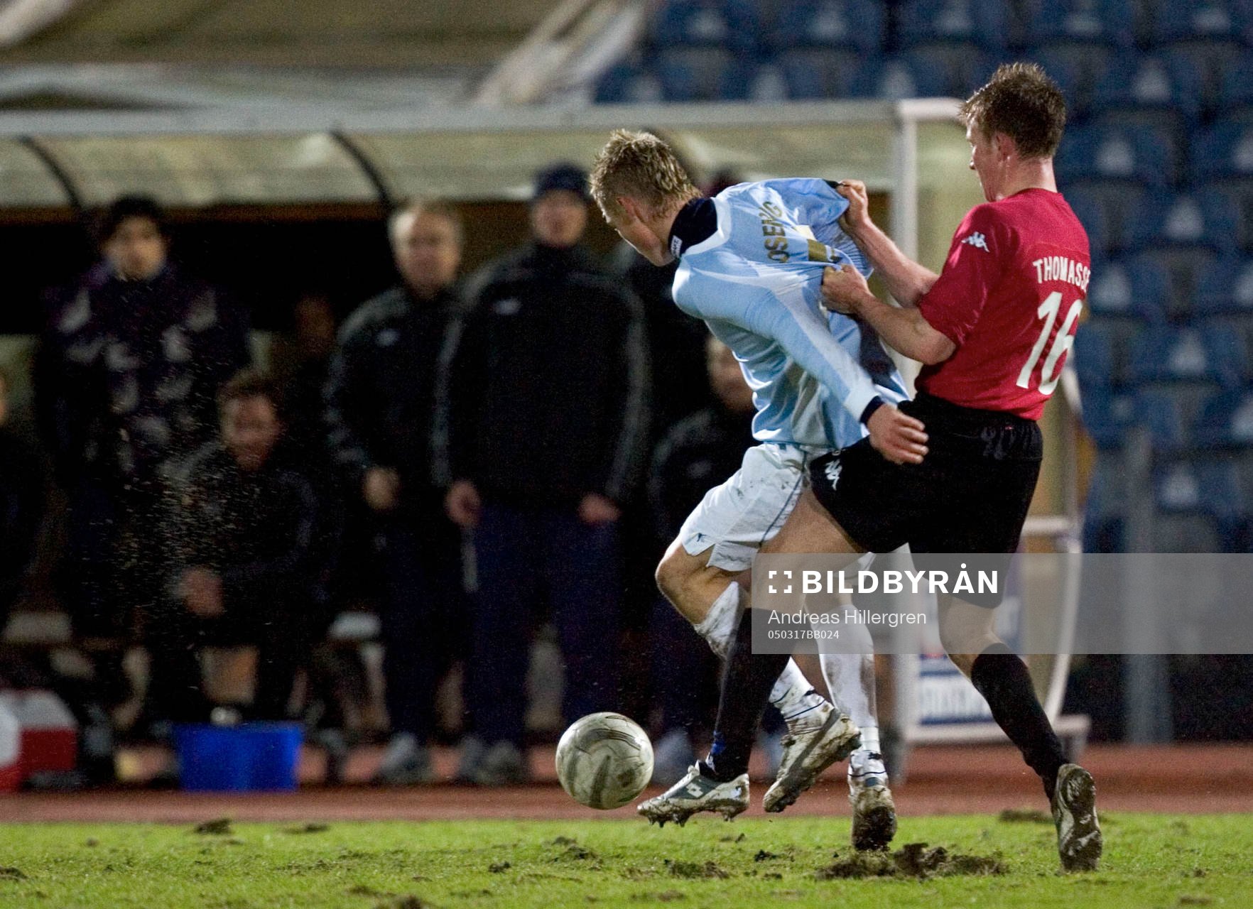 Markus Rosenberg, Malmö dras i tröjan av Dan Thomassen