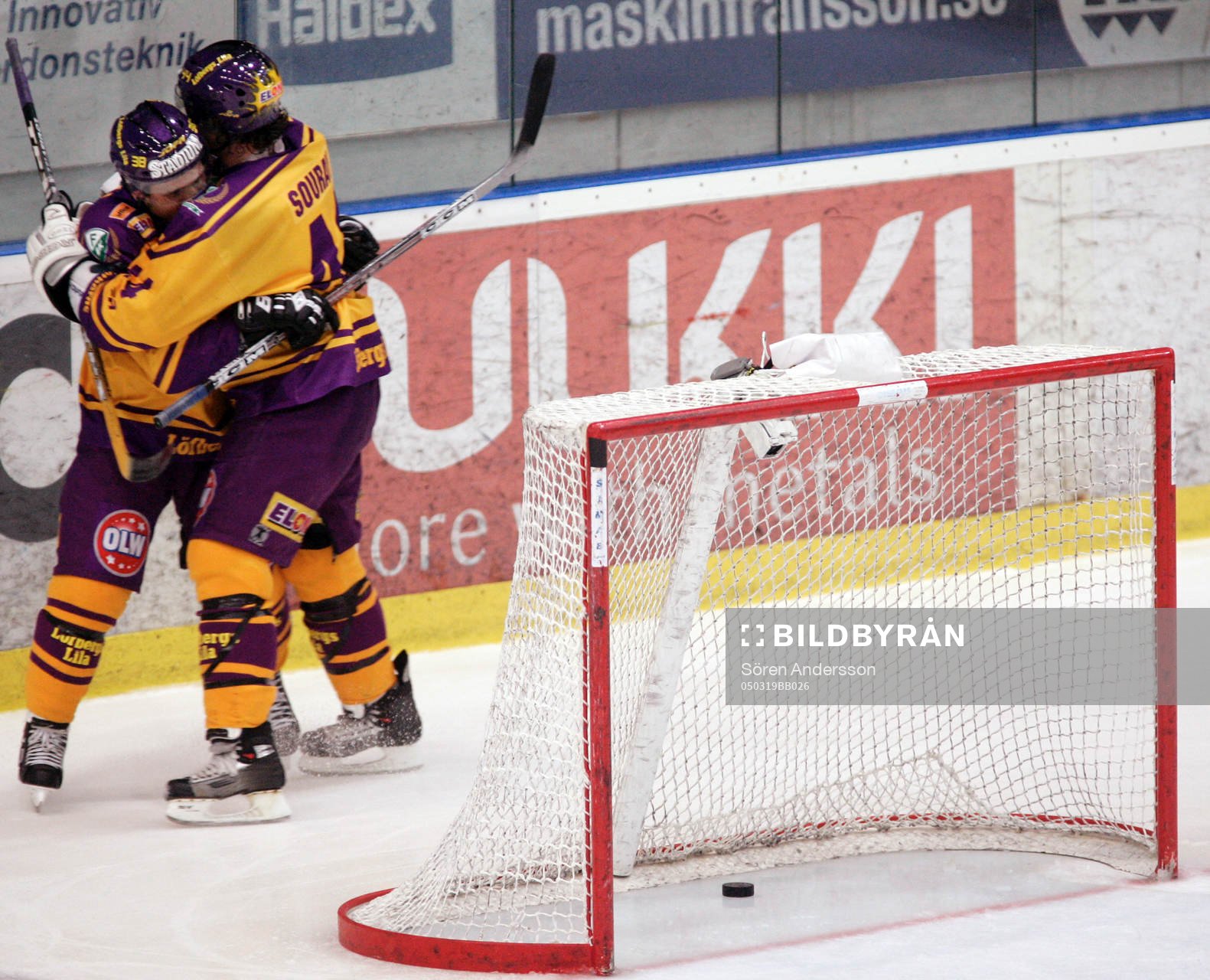 Marcel Jenni och Sheldon Souray, Färjestad, jubel