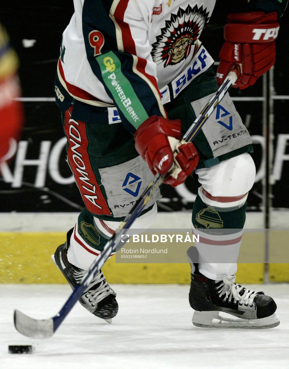 Klubba, puck, skridsko, ben, handskar, genre