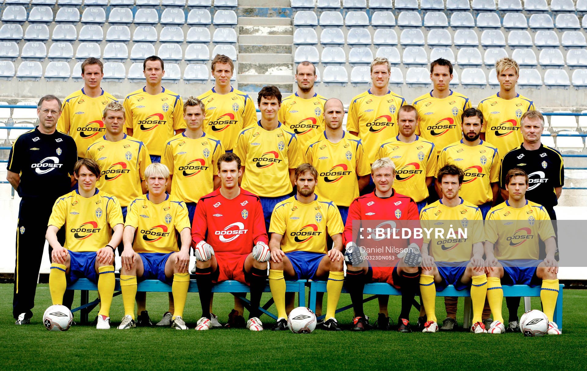 Övre Raden från vänster: Tobias Linderoth, Daniel Andersson, Erik Edman, Fredrik Ljungberg, Christian Wilhelmsson, Fredric Lundqvist, Niclas Alexandersson. Mellanraden från vänster: Lars Lagerbäck (förbundskapten), Marcus Allbäck, Markus Rosenberg, Zlatan Ibrahimovic, Teddy Lucic, Mattias Jonson, Alexander Östlund, Roland Andersson (ass. Förbundskapten). Nedersta rad. från vänster: Kim Källström, Petter Hansson, Andreas Isaksson (målvakt), Olof Mellberg, Magnus Hedman (målvakt), Mikael Nilsson och Anders Svensson.
© Bildbyrån - 70027