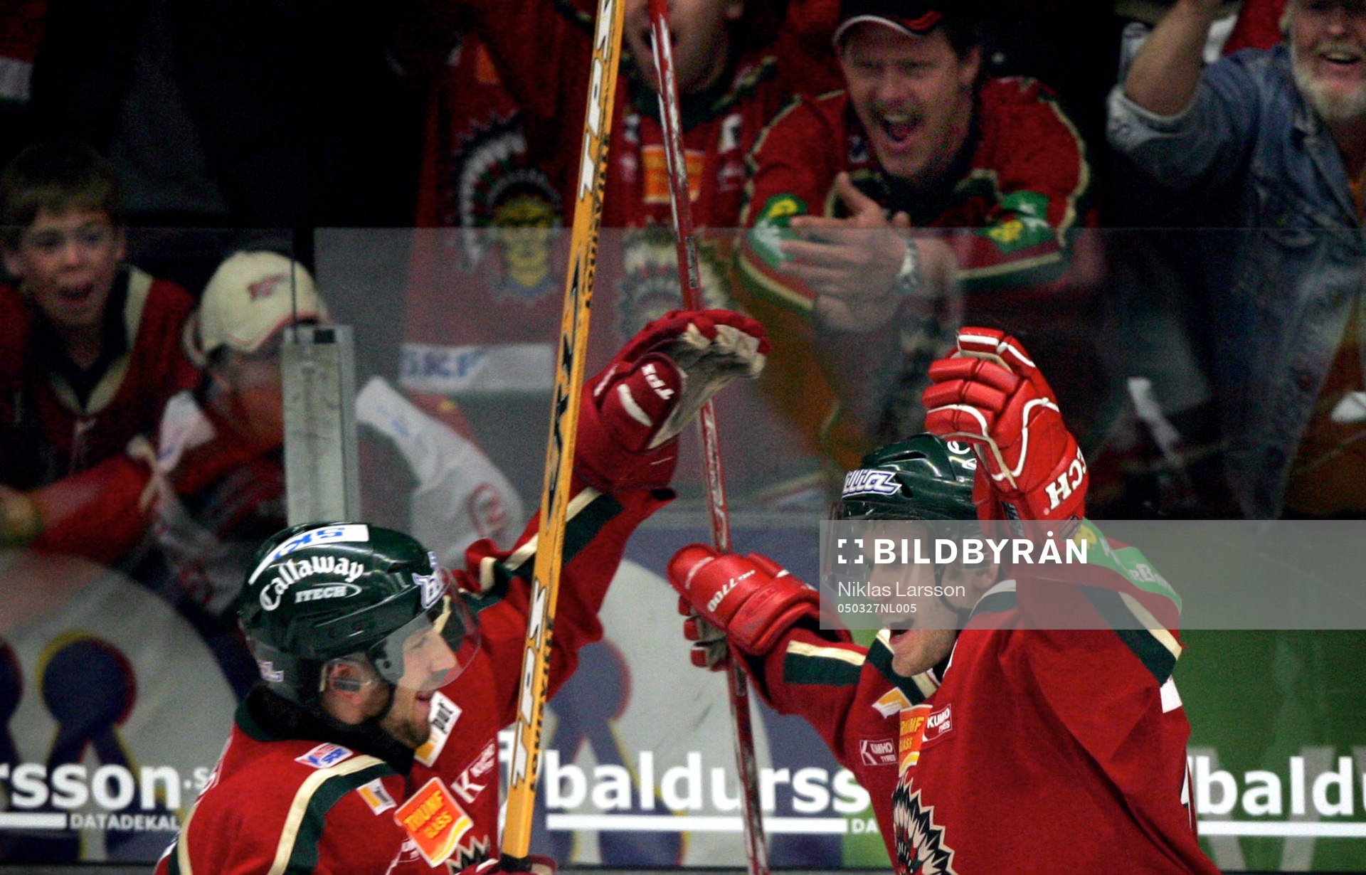 Magnus Kahnberg, Frölunda grattas av Joel Lundqvist