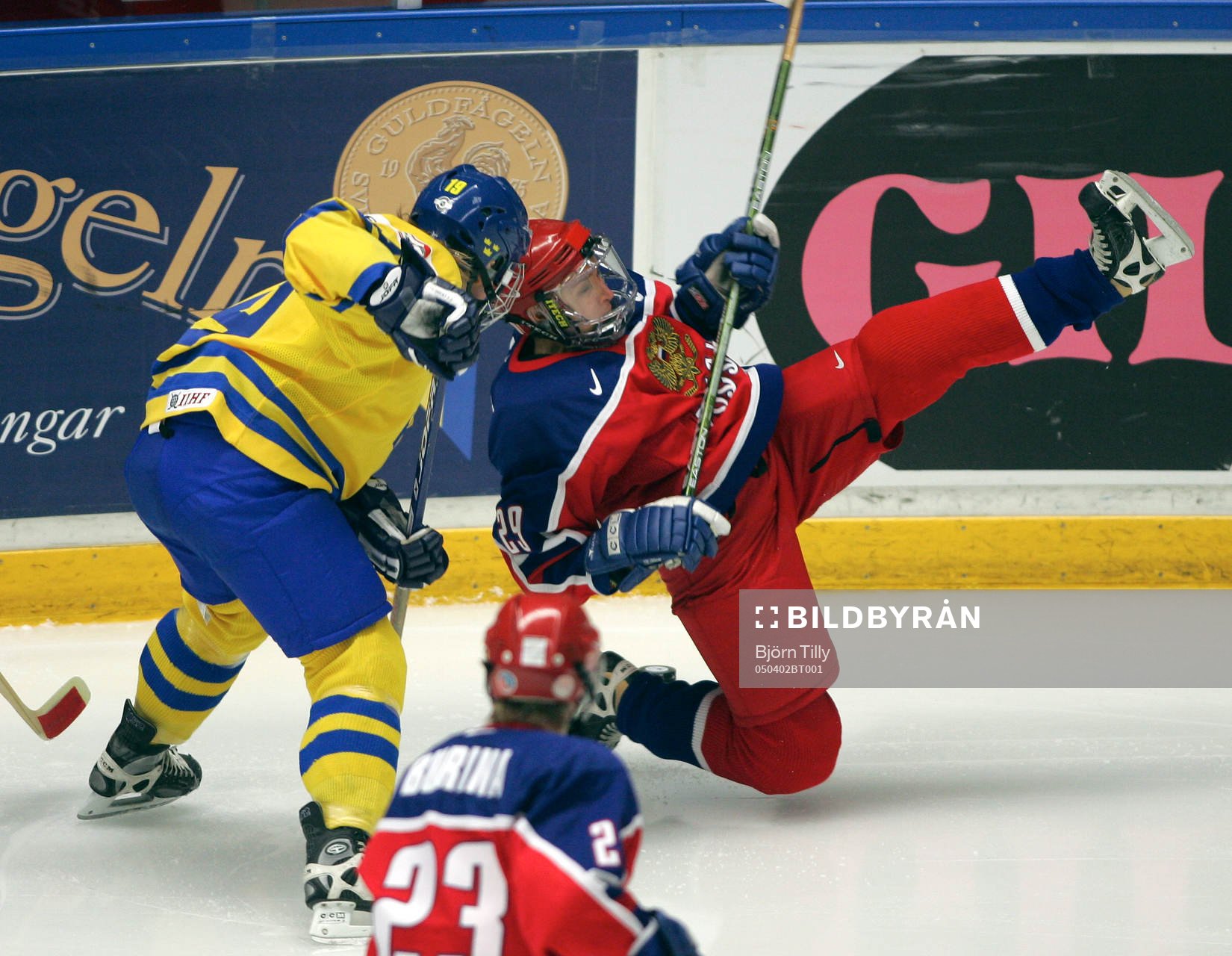 Emmelie Okono, Sverige och Zhanna Shchelchkova, Rysland