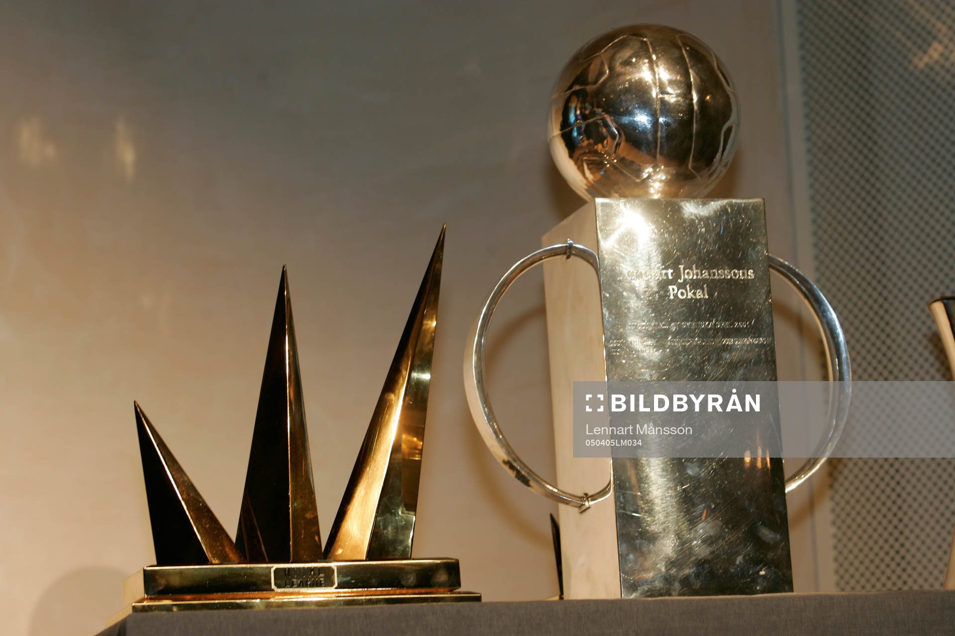Royal League - bucklan och Lennart Johanssons pokal