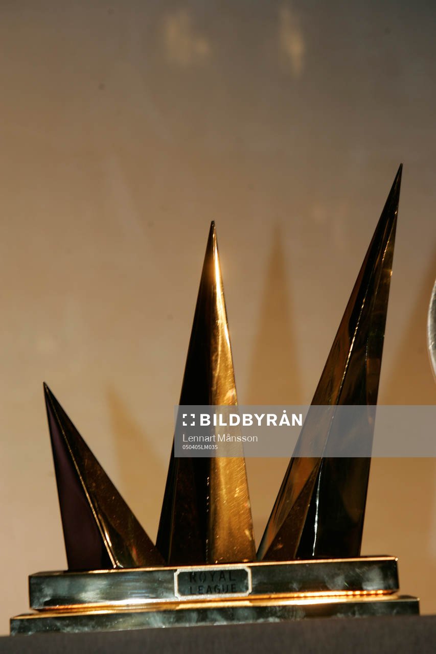 Royal League - bucklan, pokal