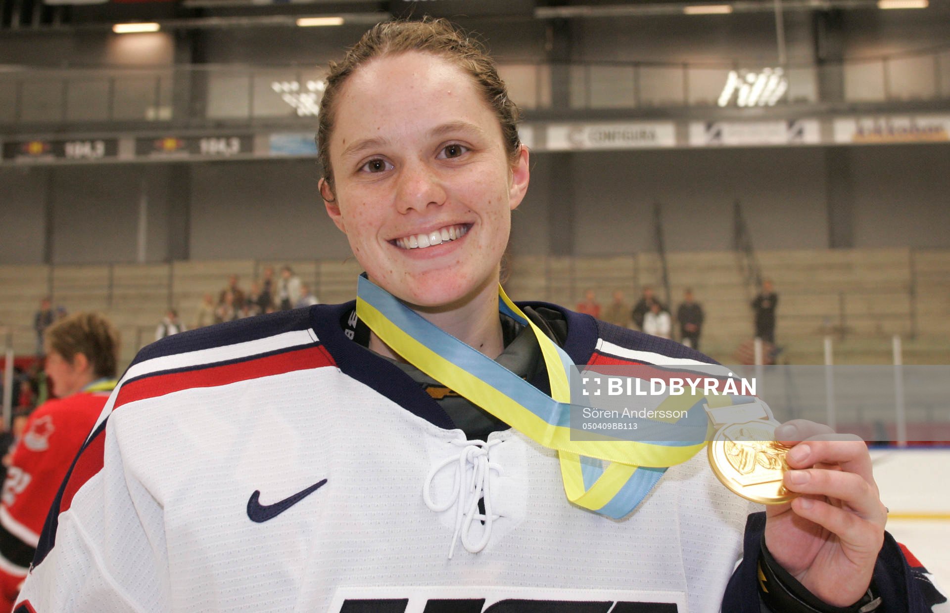 Matchjälten Chanda Gunn, målvakt, USA