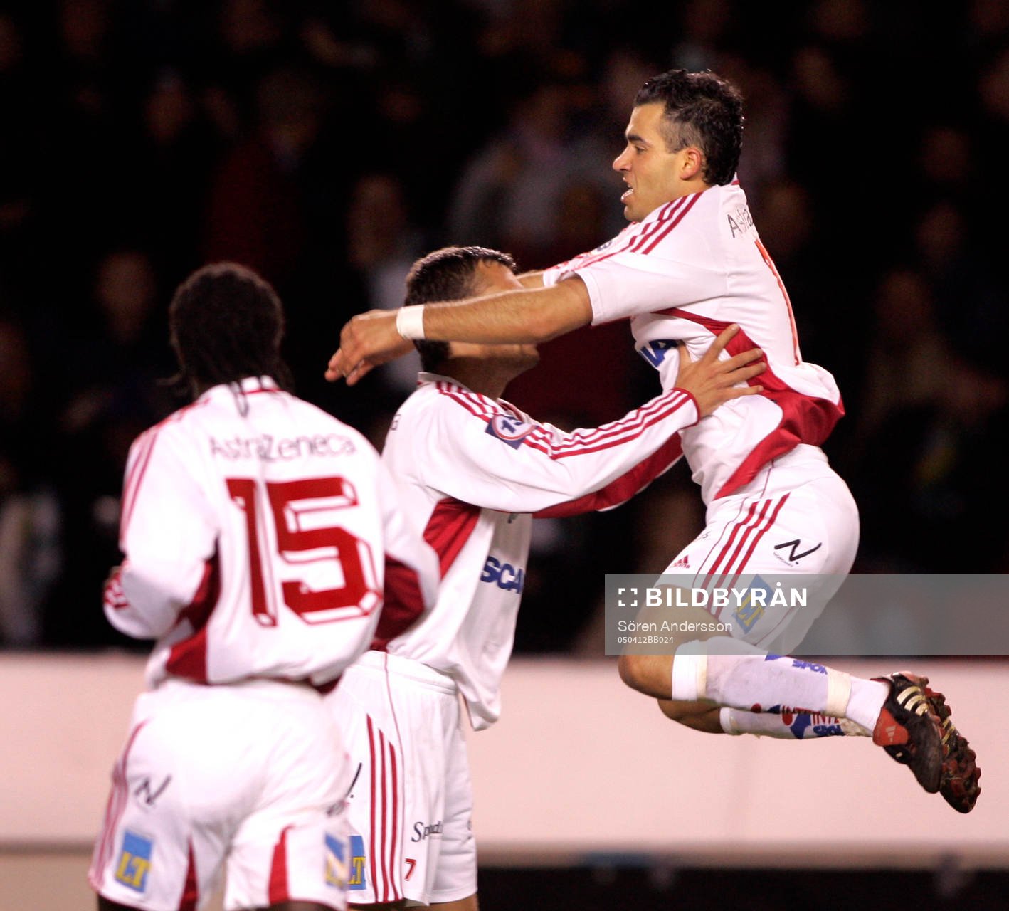  Dani Hamso, Assyriska, jubel efter att slagit in ett historiskt mål, Assyriskas första i allsvenskan.