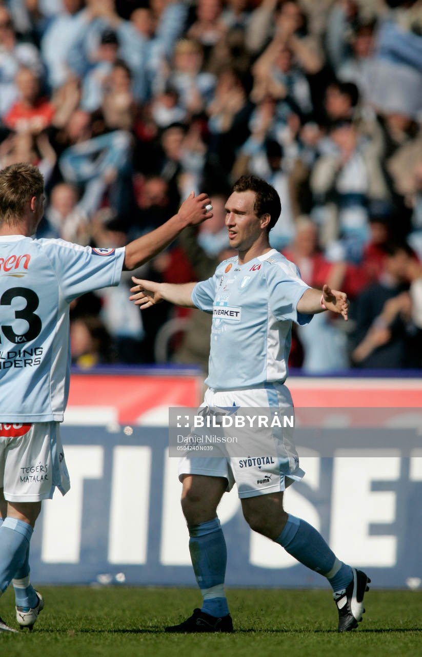Niklas Skoog gjorde 2-0, jubel med Markus Rosenberg