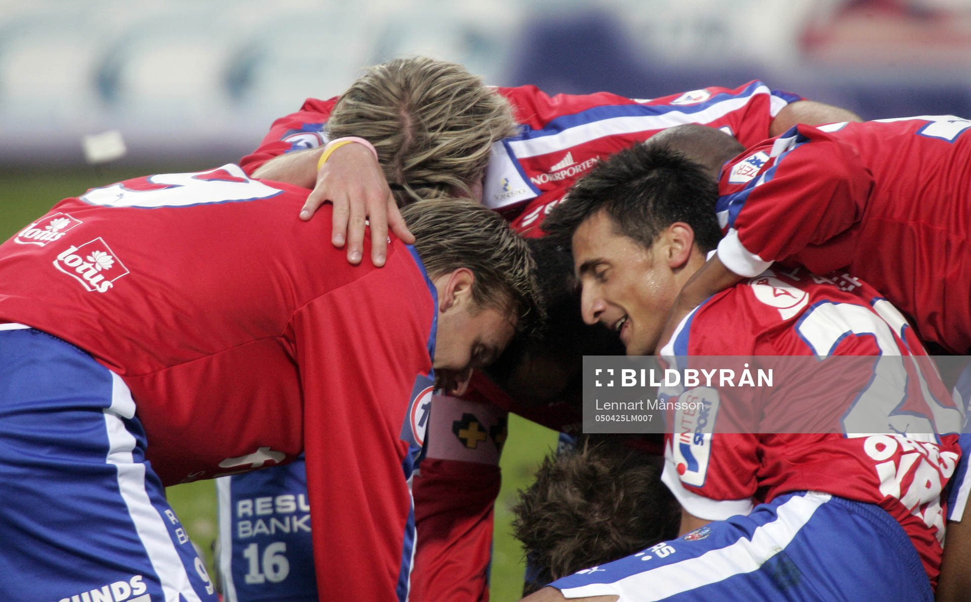 2-0, HIF jublar