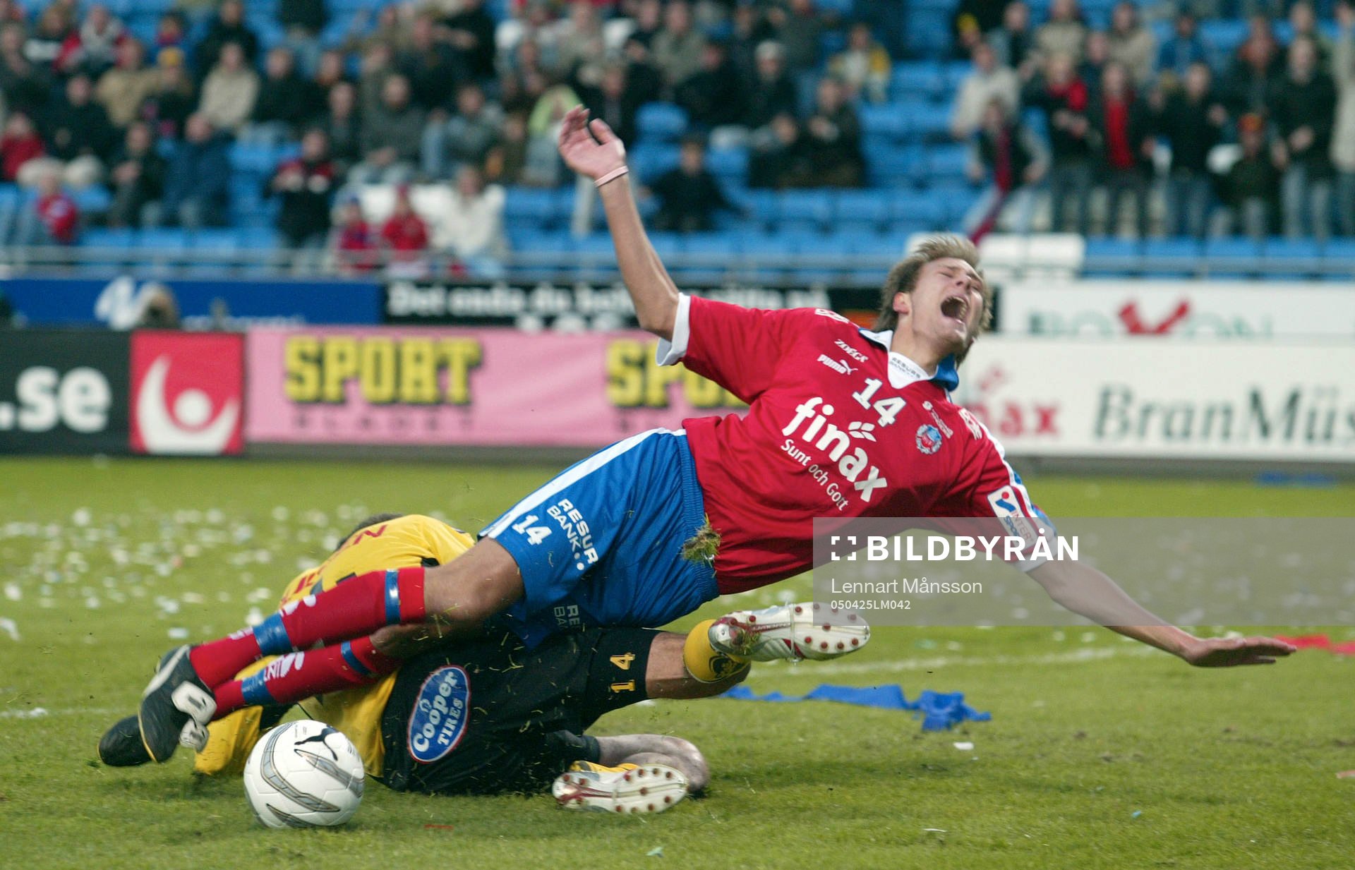 2-0 Andreas Granqvist tar sig igenom Elfsborgs-försvaret,